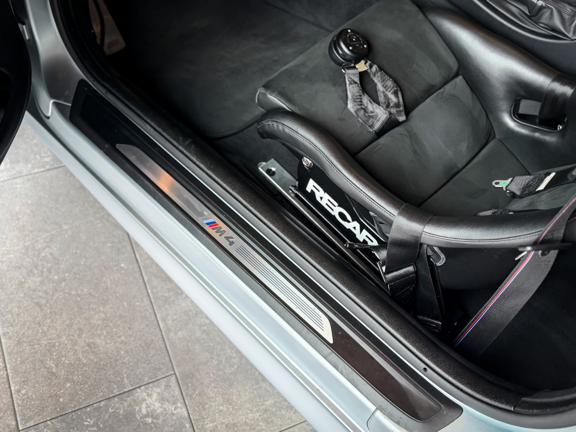 BMW M4 Coupé Competition DKG | FROZEN SILVER | TRACKTOOL-image-11