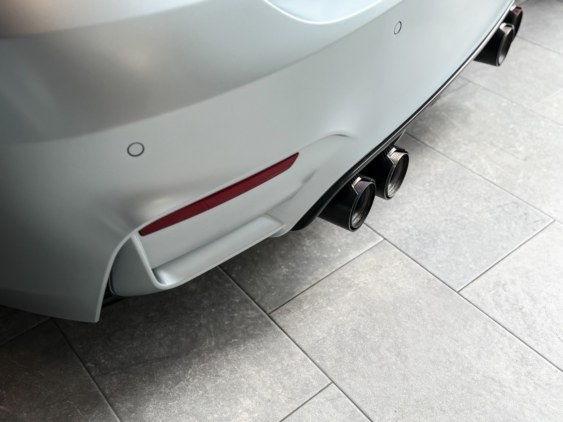 BMW M4 Coupé Competition DKG | FROZEN SILVER | TRACKTOOL-image-9