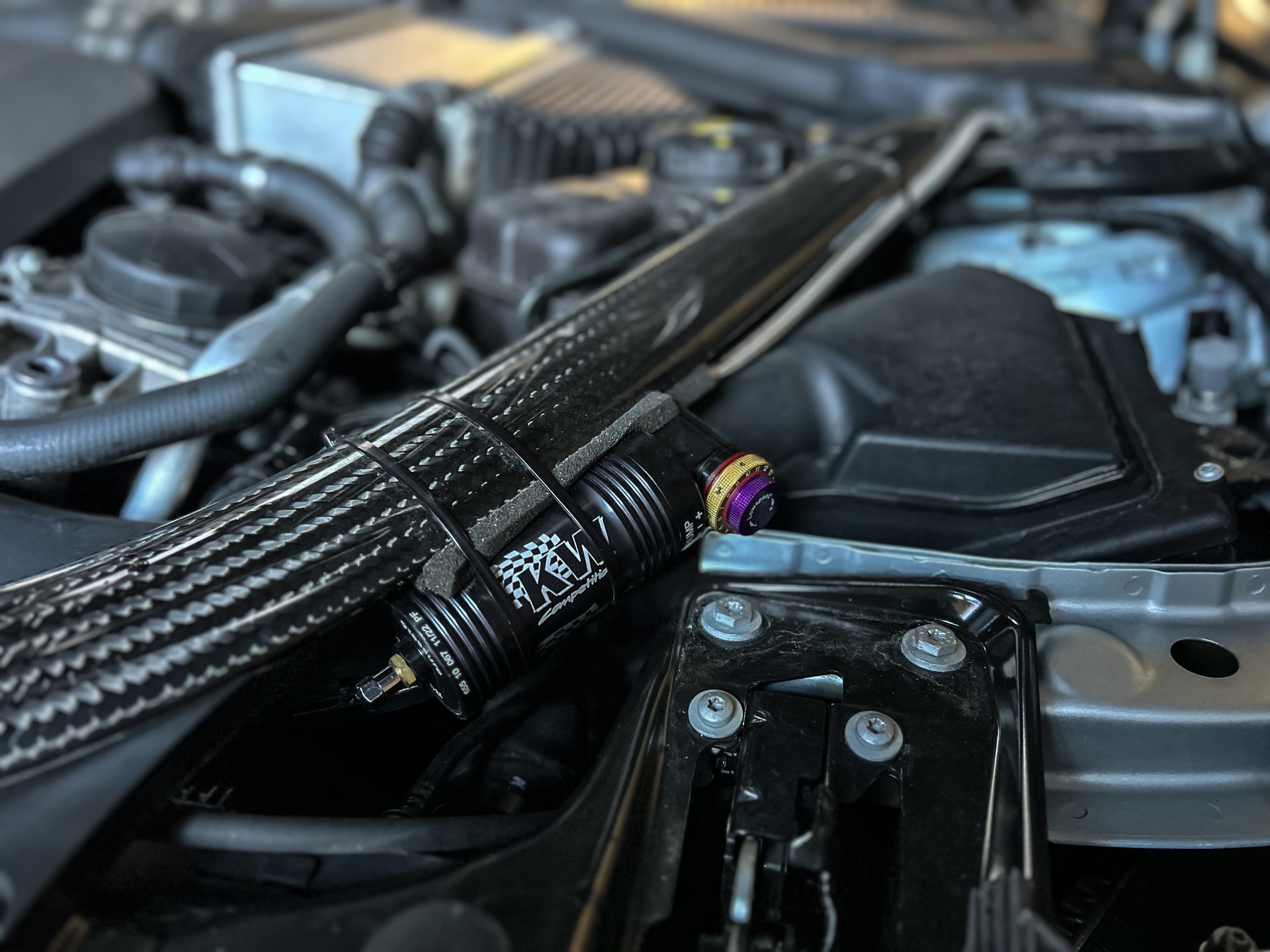 BMW M4 Coupé Competition DKG | FROZEN SILVER | TRACKTOOL-image-15