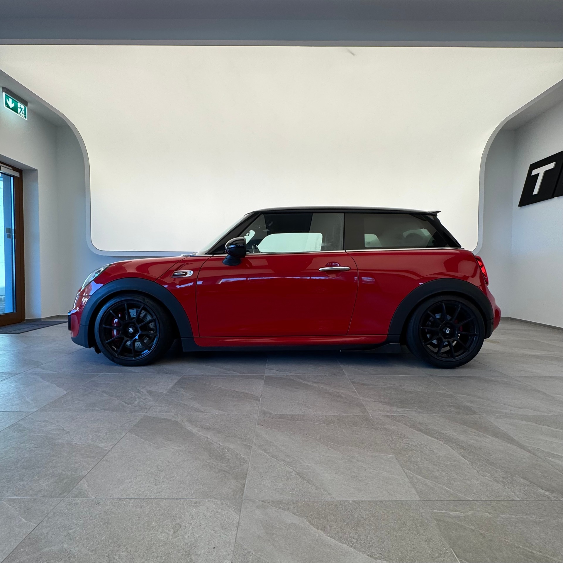 MINI Mini Cooper John Cooper Works Steptronic-showroom-element-3