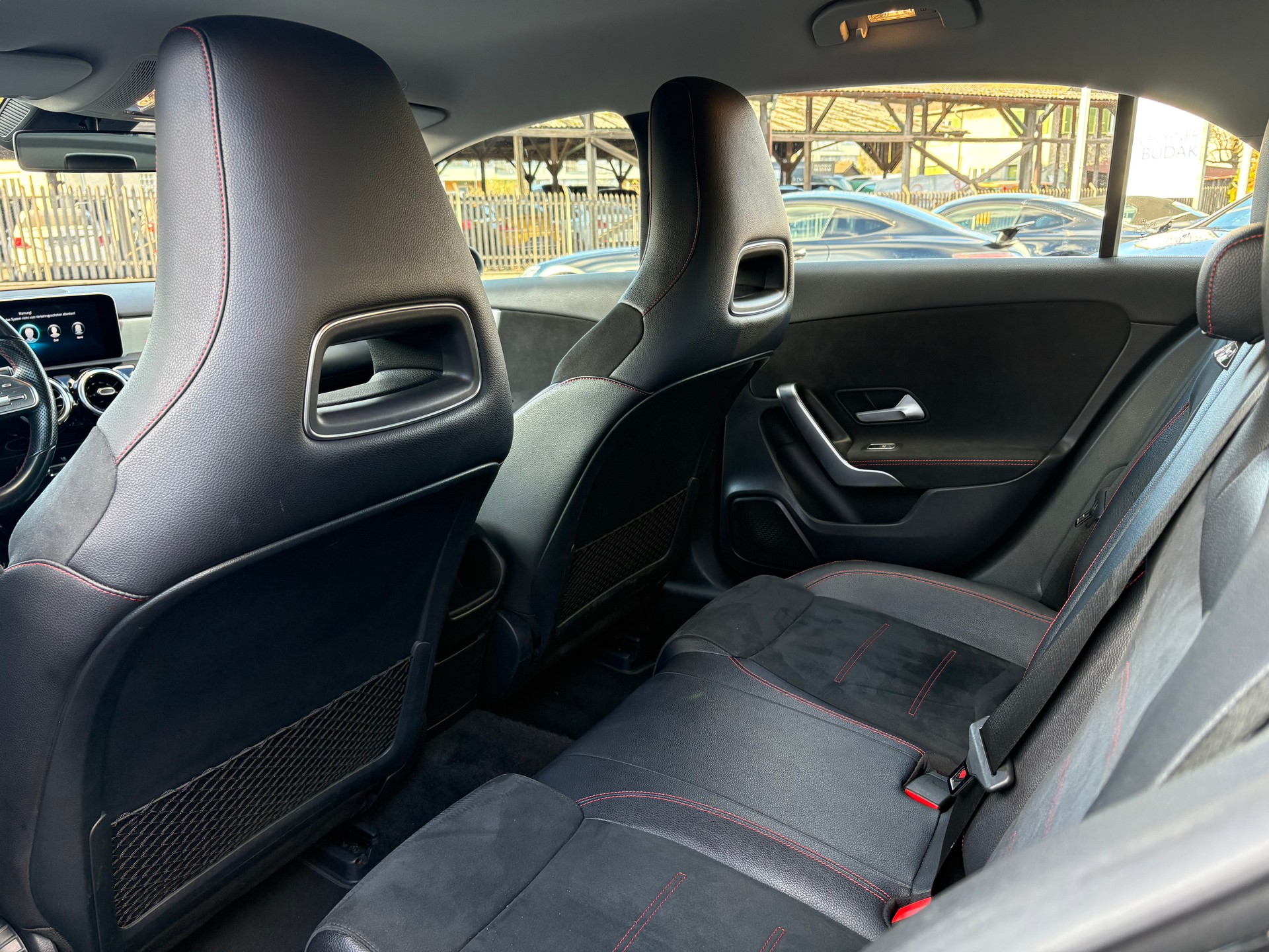 MERCEDES-BENZ A 220 AMG Line 7G-DCT-image-11