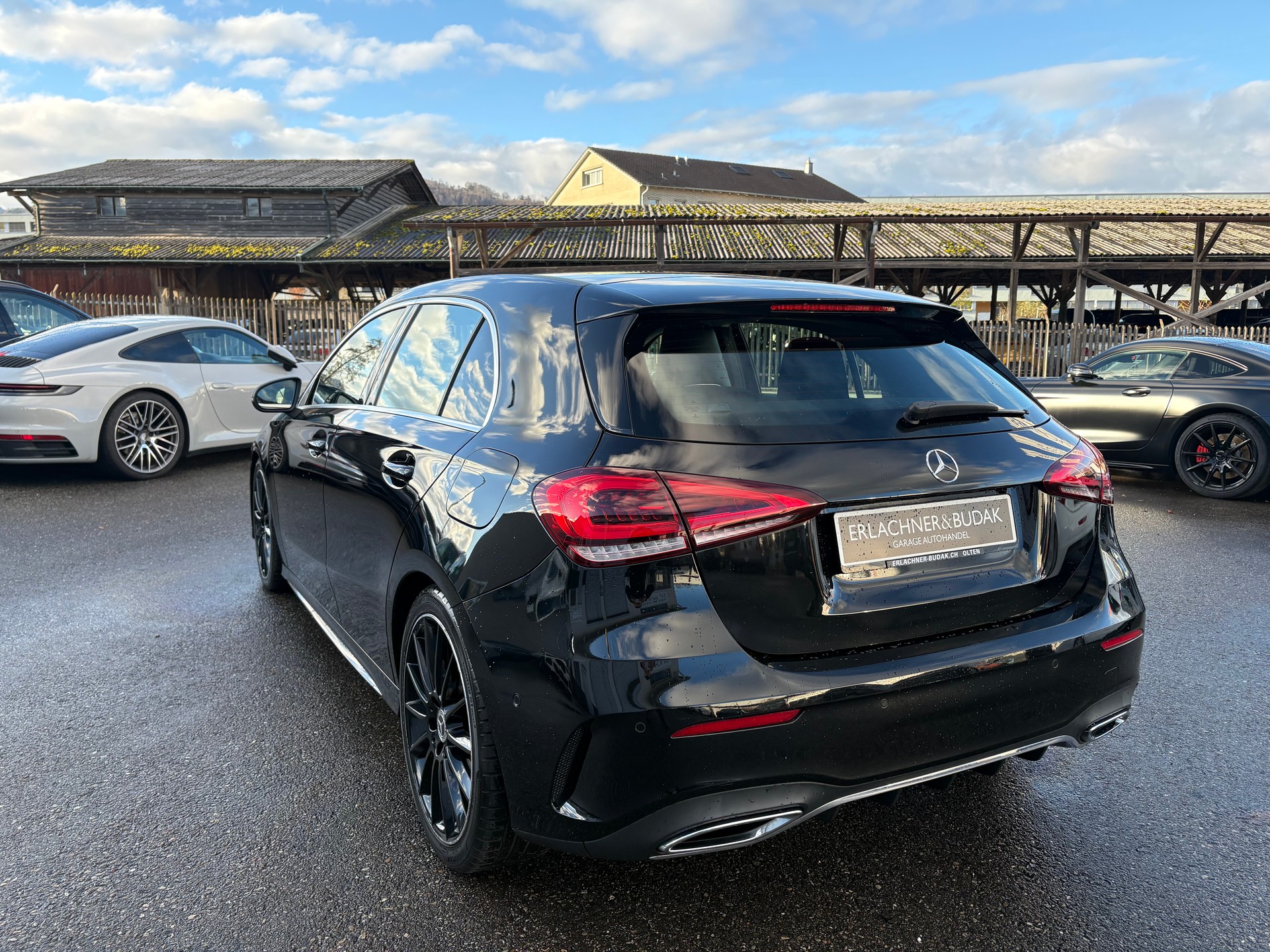MERCEDES-BENZ A 220 AMG Line 7G-DCT-image-3