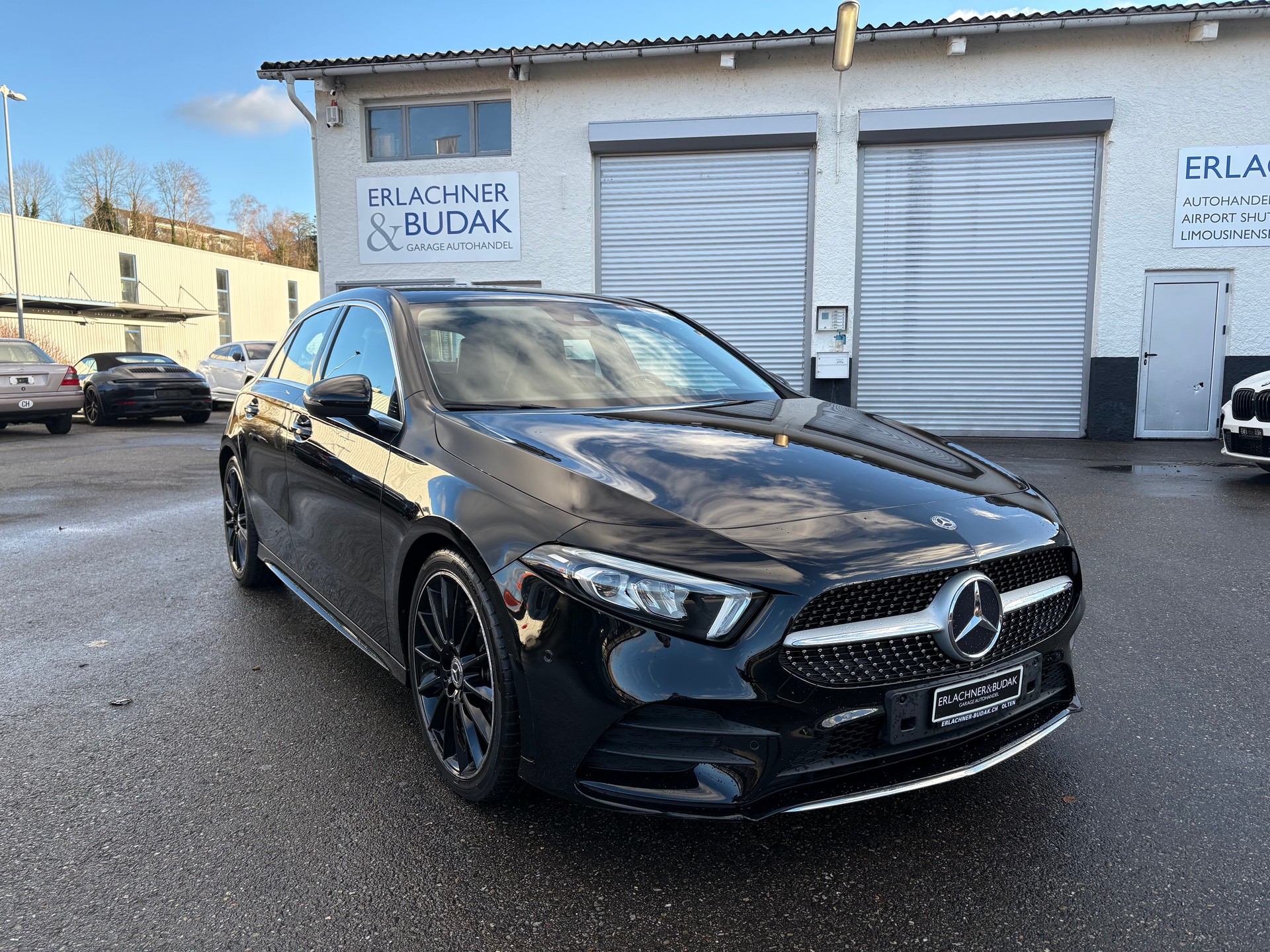 MERCEDES-BENZ A 220 AMG Line 7G-DCT-image-0
