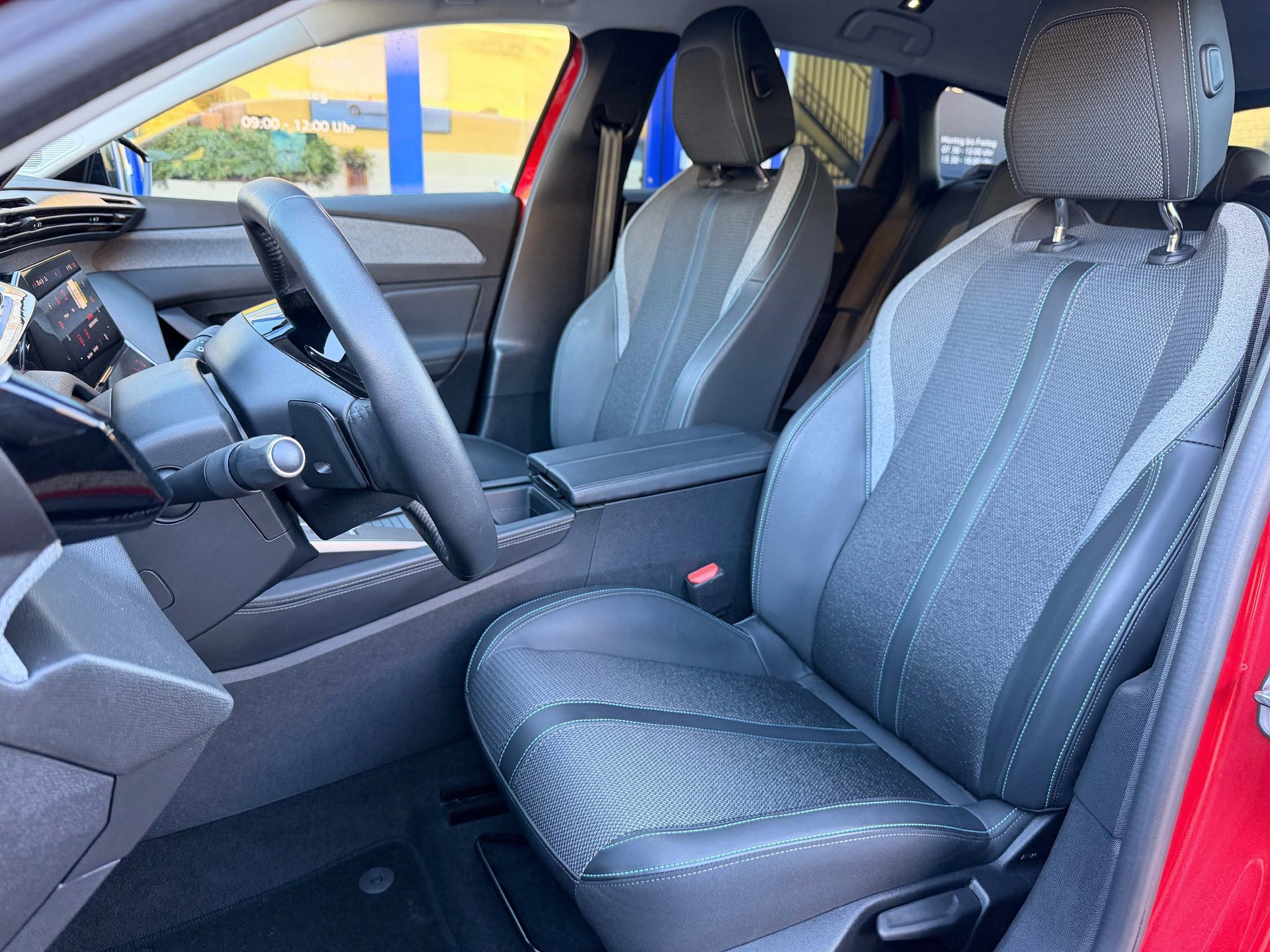 PEUGEOT 308 SW 1.5 BlueHDi Allure 5 Jahre Werksgarantie-image-12