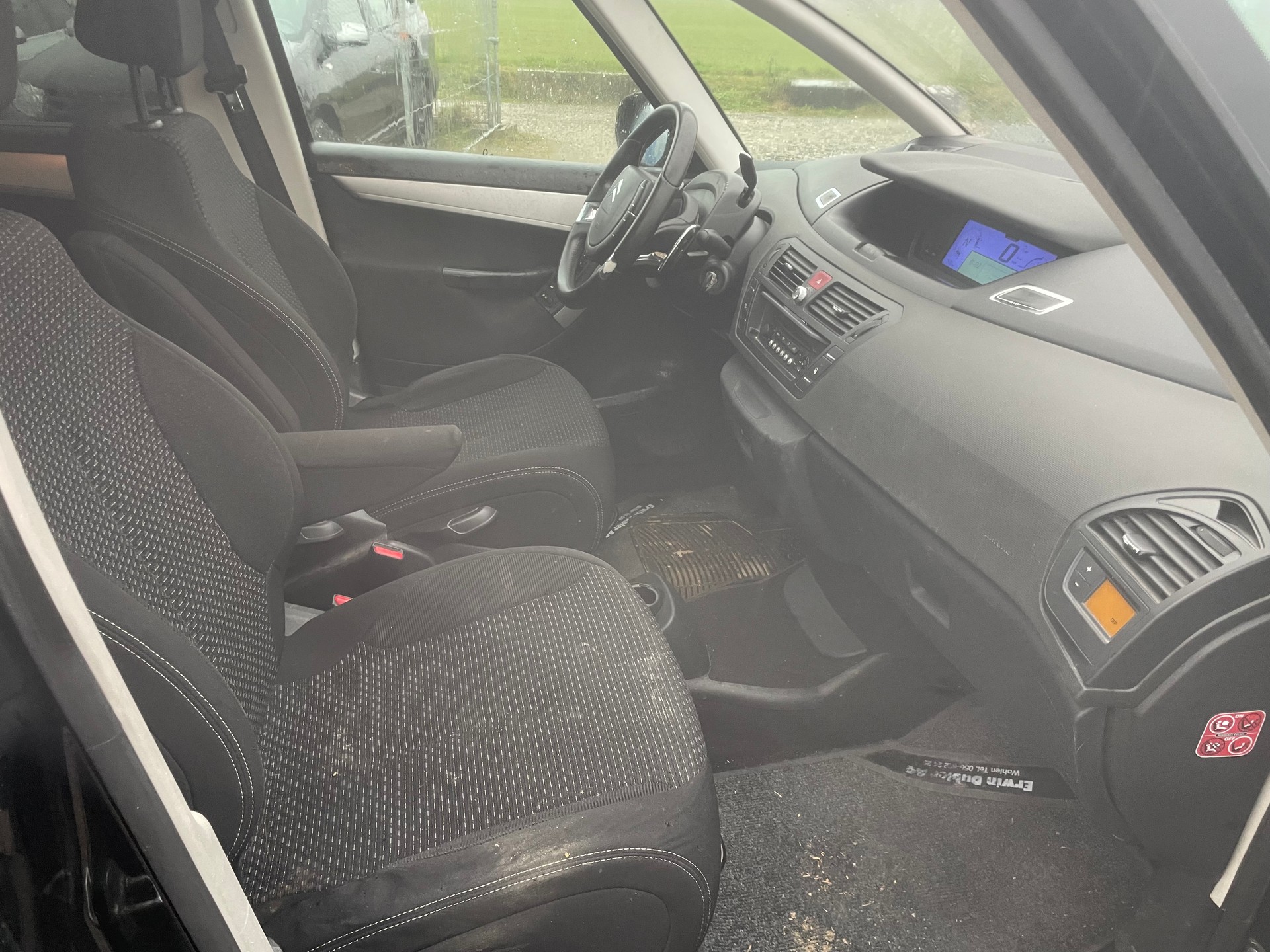 CITROEN Grand C4 Picasso 1.6 HDI 16V Dynamique BMP6-image-9
