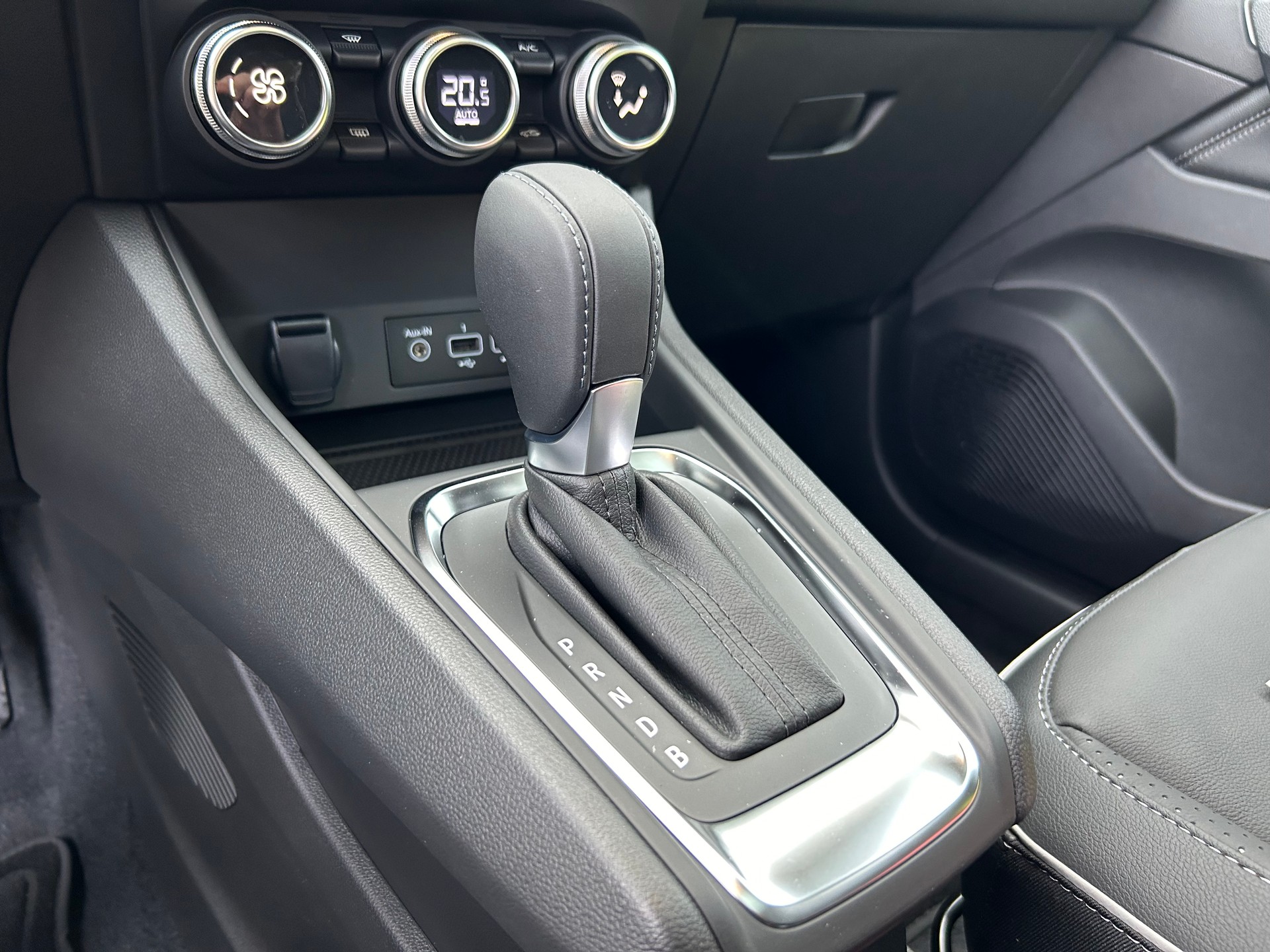 MITSUBISHI ASX 1.6 PHEV Instyle-image-13