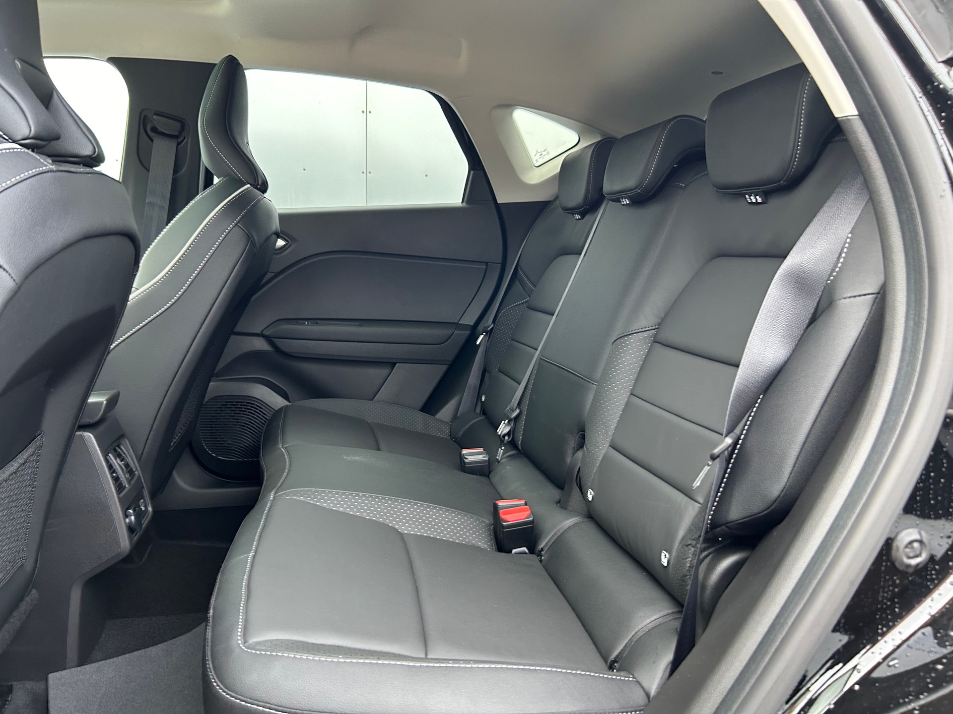 MITSUBISHI ASX 1.6 PHEV Instyle-image-5