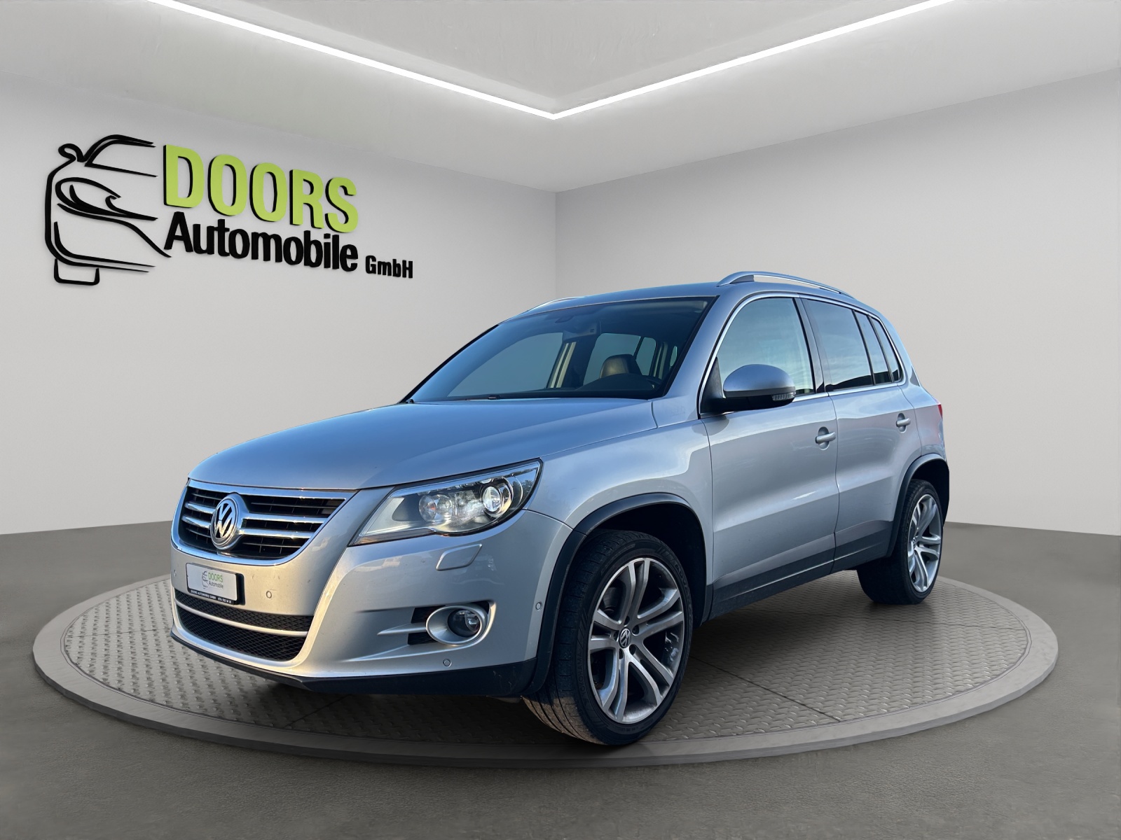 VW Tiguan 2.0 TSI Sport&Style-image-2