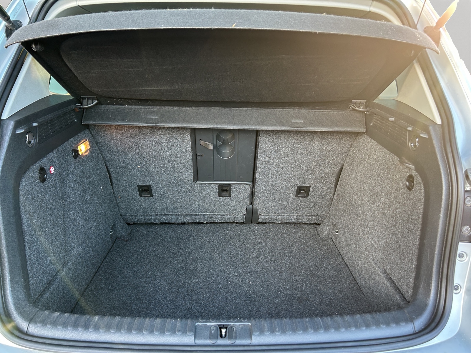 VW Tiguan 2.0 TSI Sport&Style-image-18