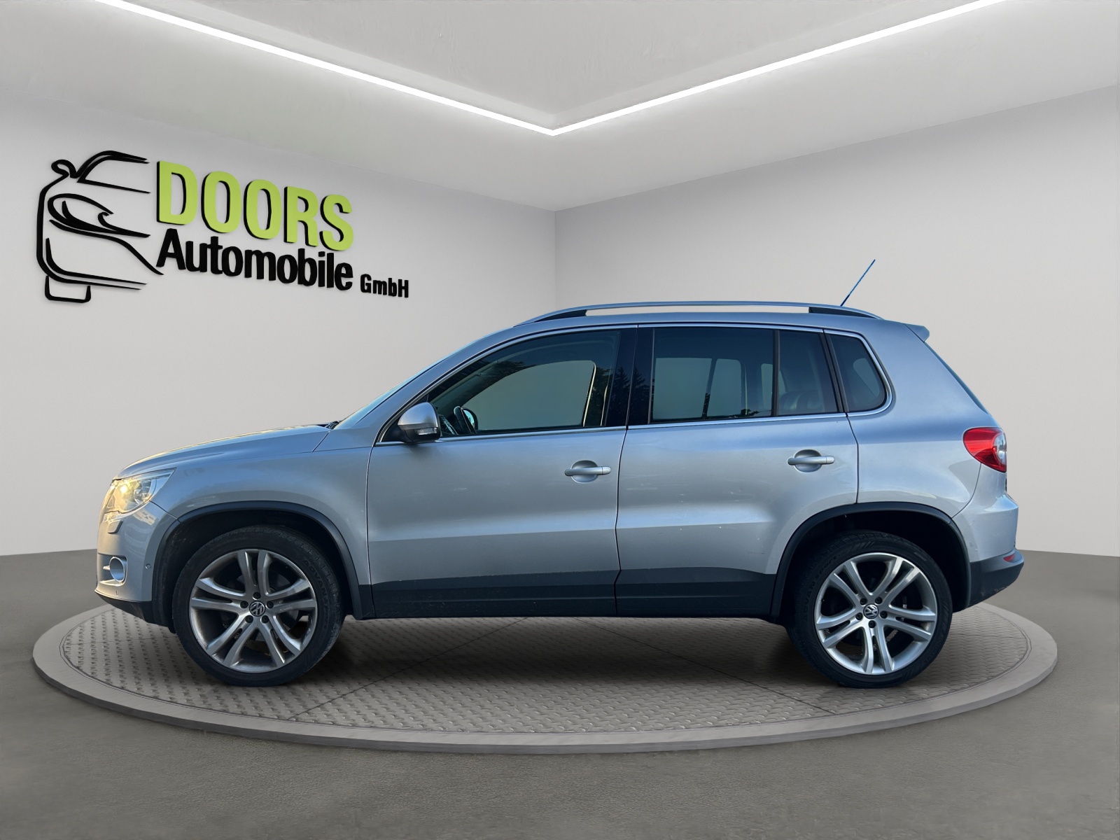 VW Tiguan 2.0 TSI Sport&Style-image-6
