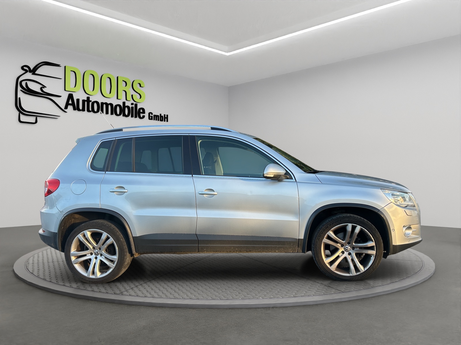 VW Tiguan 2.0 TSI Sport&Style-image-7