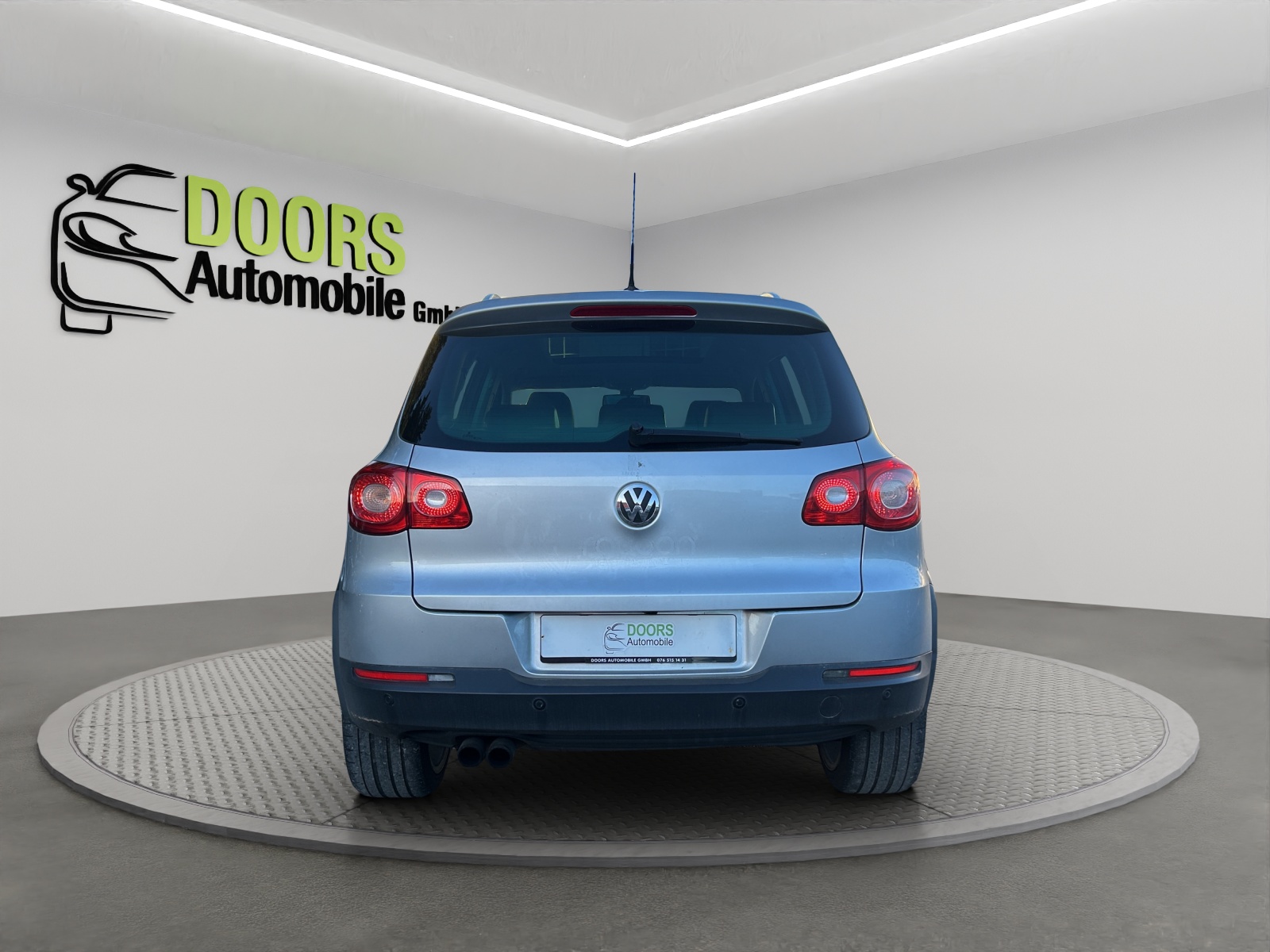 VW Tiguan 2.0 TSI Sport&Style-image-4