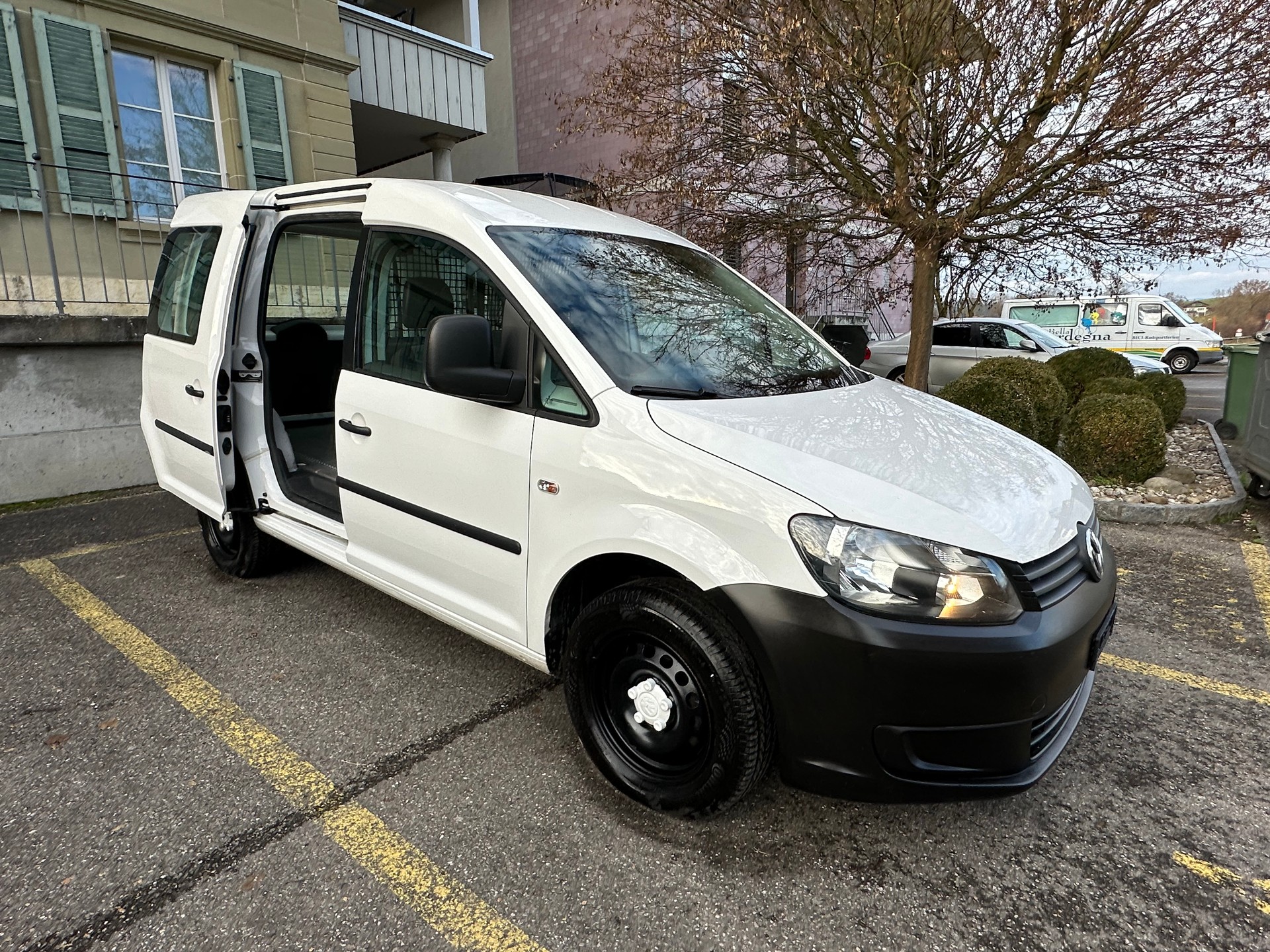 VW CADDY-image-11