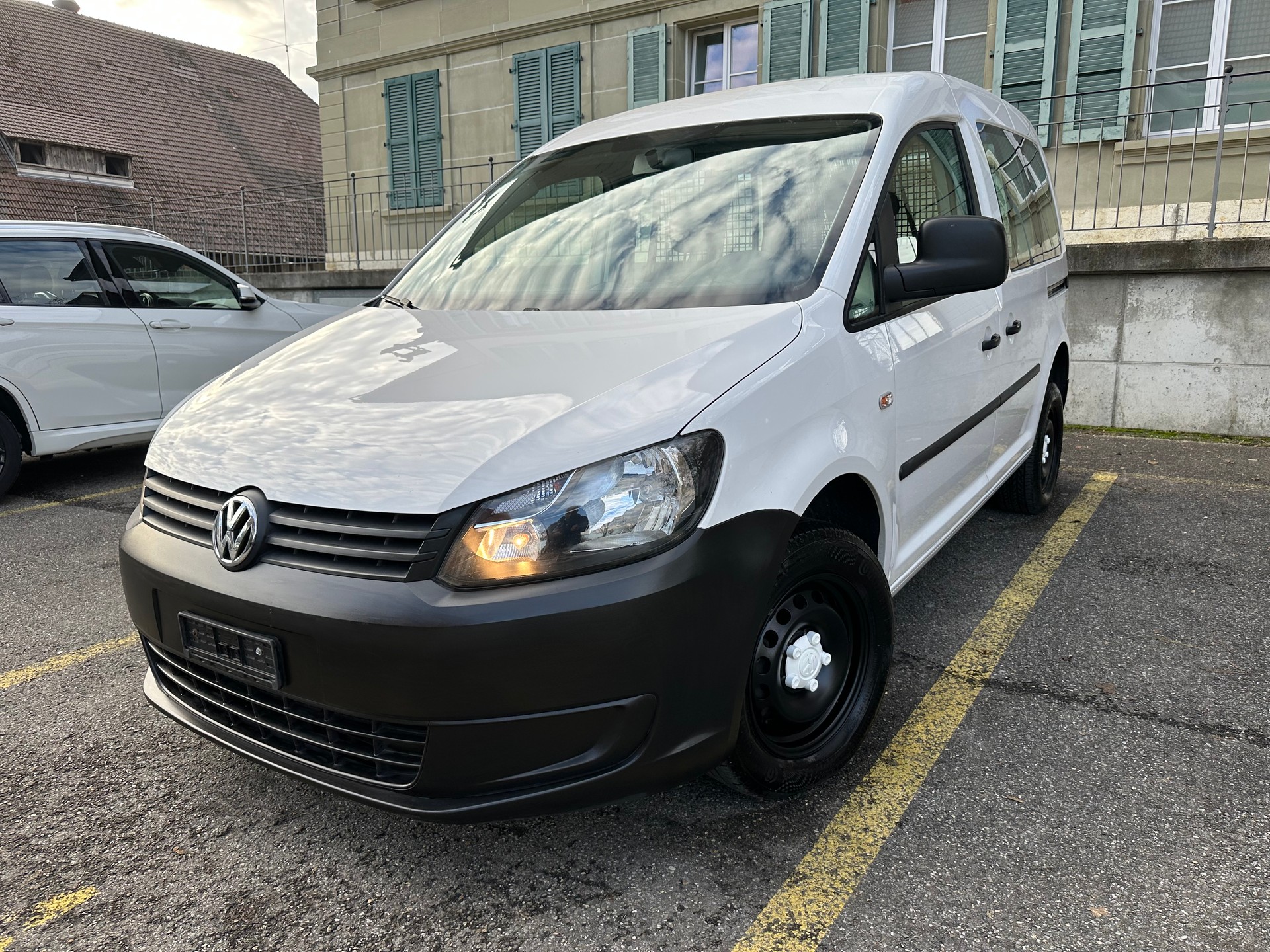 VW CADDY-image-2