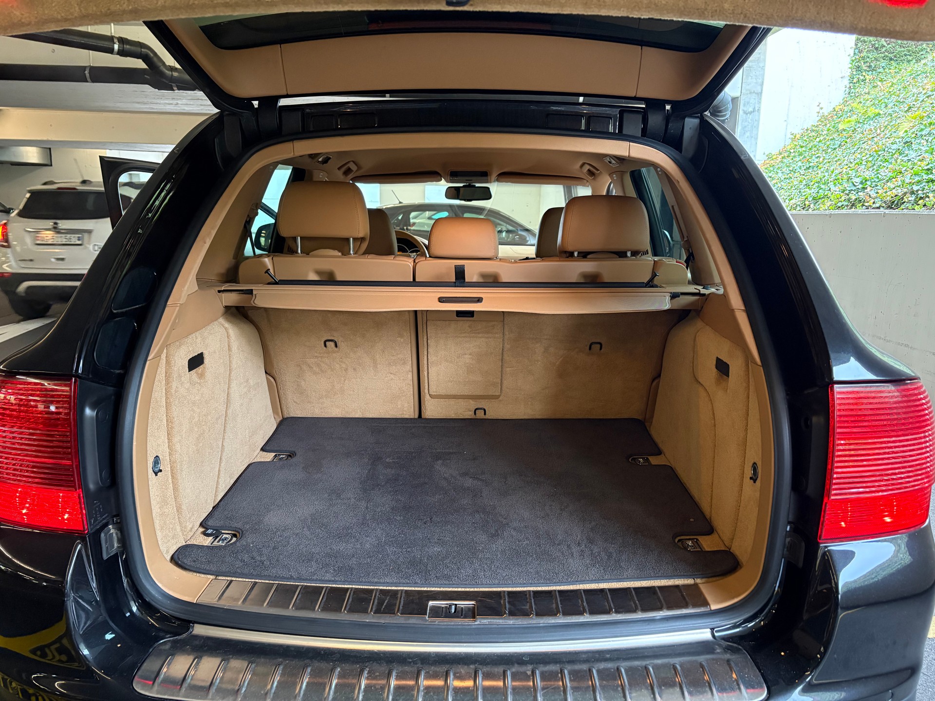 PORSCHE Cayenne S-image-11