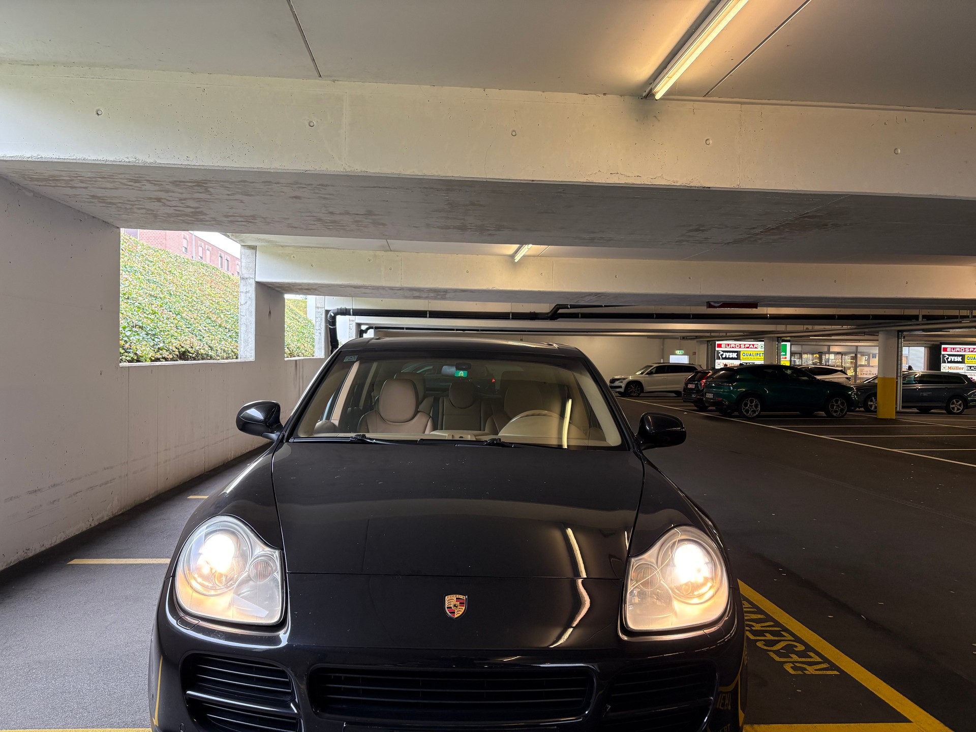 PORSCHE Cayenne S-image-12