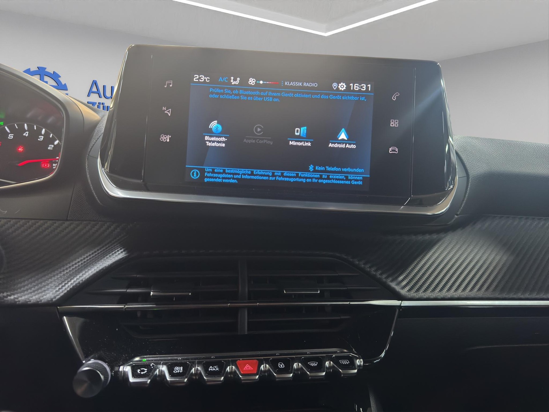 PEUGEOT 208 1.2 PureTech 100 Active Pack-image-9
