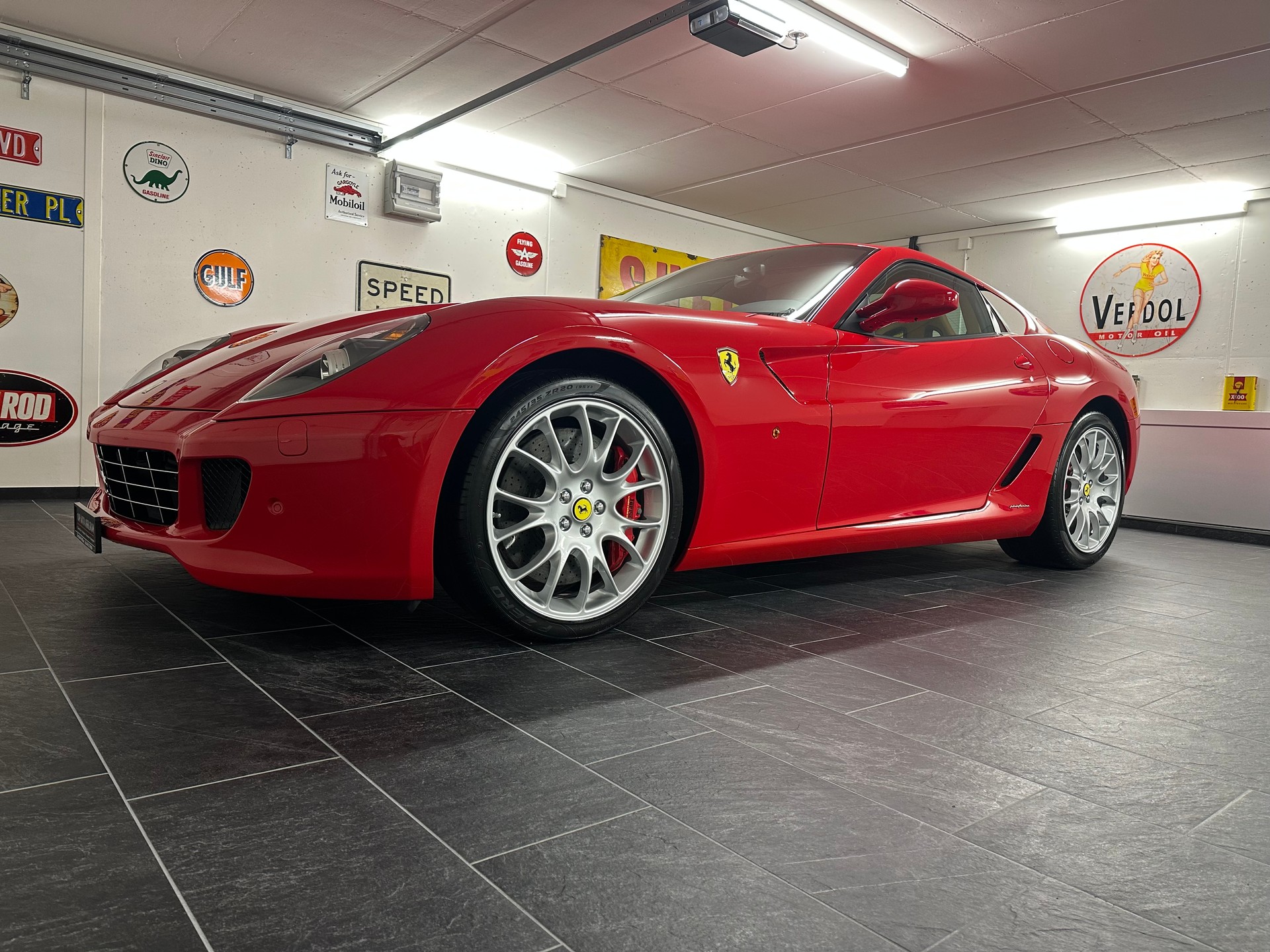 FERRARI 599 GTB-image-3