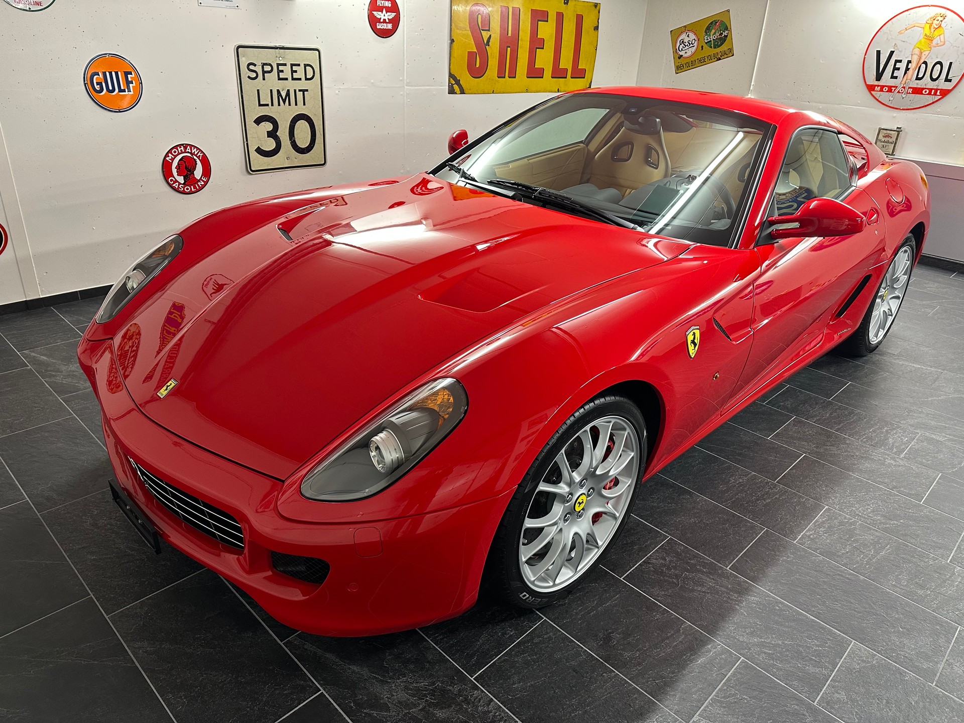FERRARI 599 GTB-image-6