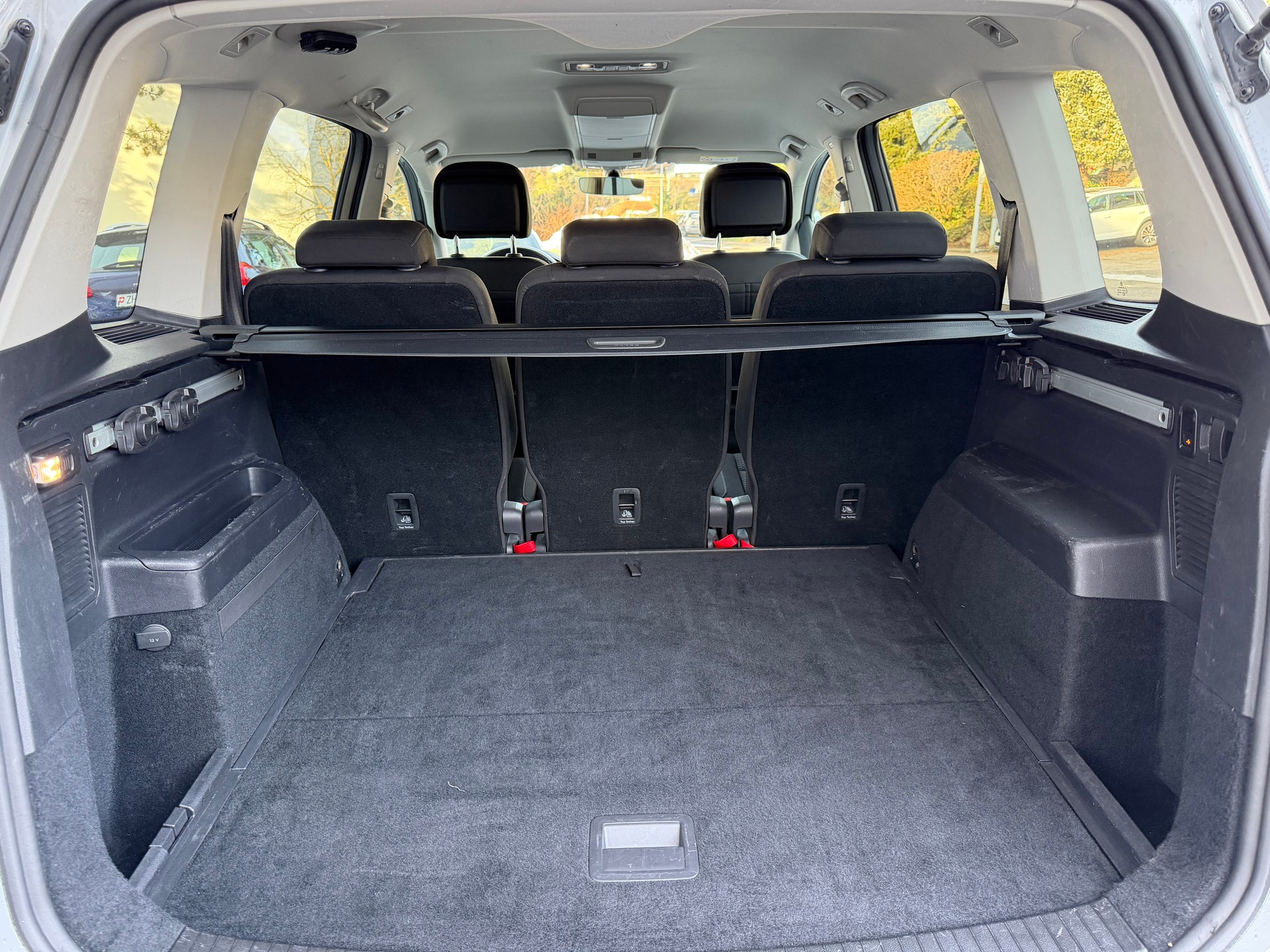 VW Touran 1.6 TDI BlueMotion Technology Comfortline DSG-image-14