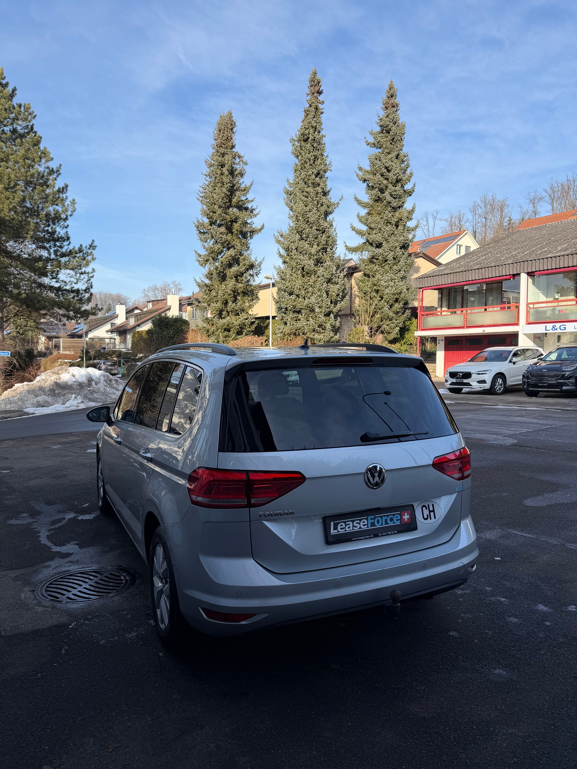 VW Touran 1.6 TDI BlueMotion Technology Comfortline DSG-image-3