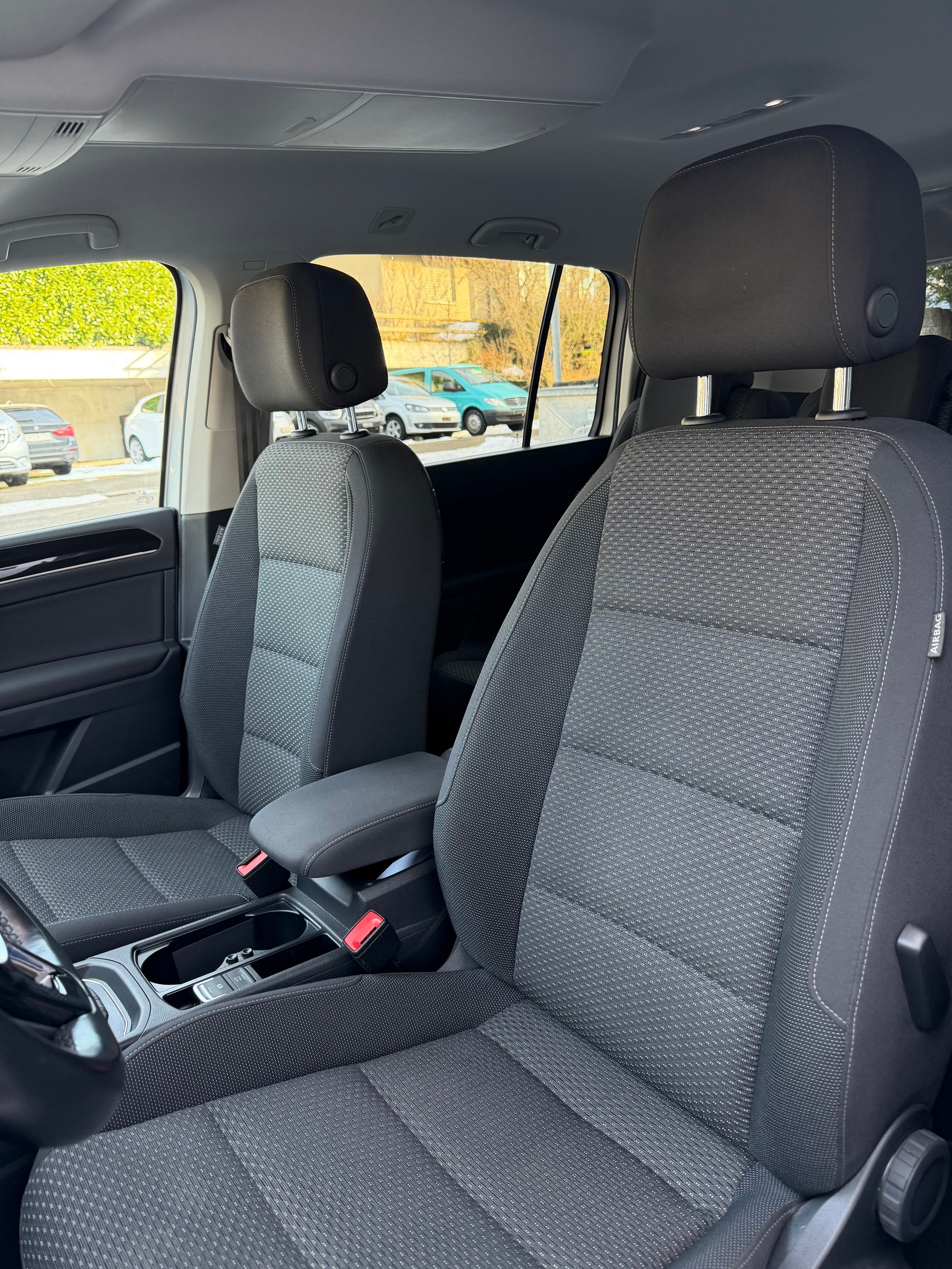 VW Touran 1.6 TDI BlueMotion Technology Comfortline DSG-image-8
