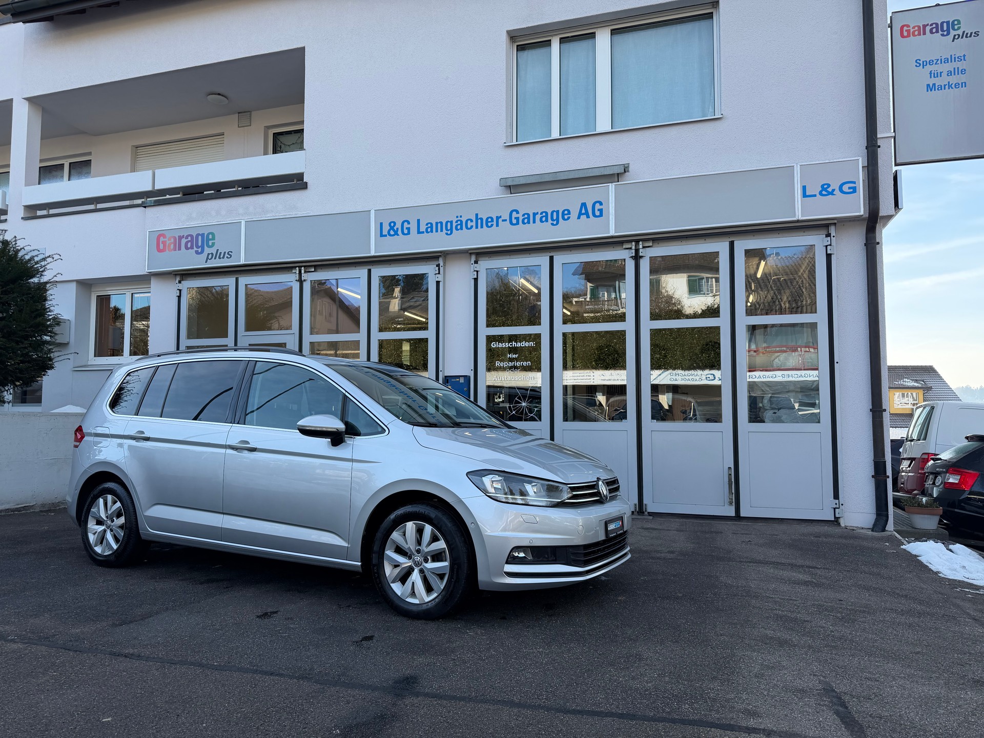 VW Touran 1.6 TDI BlueMotion Technology Comfortline DSG-image-1