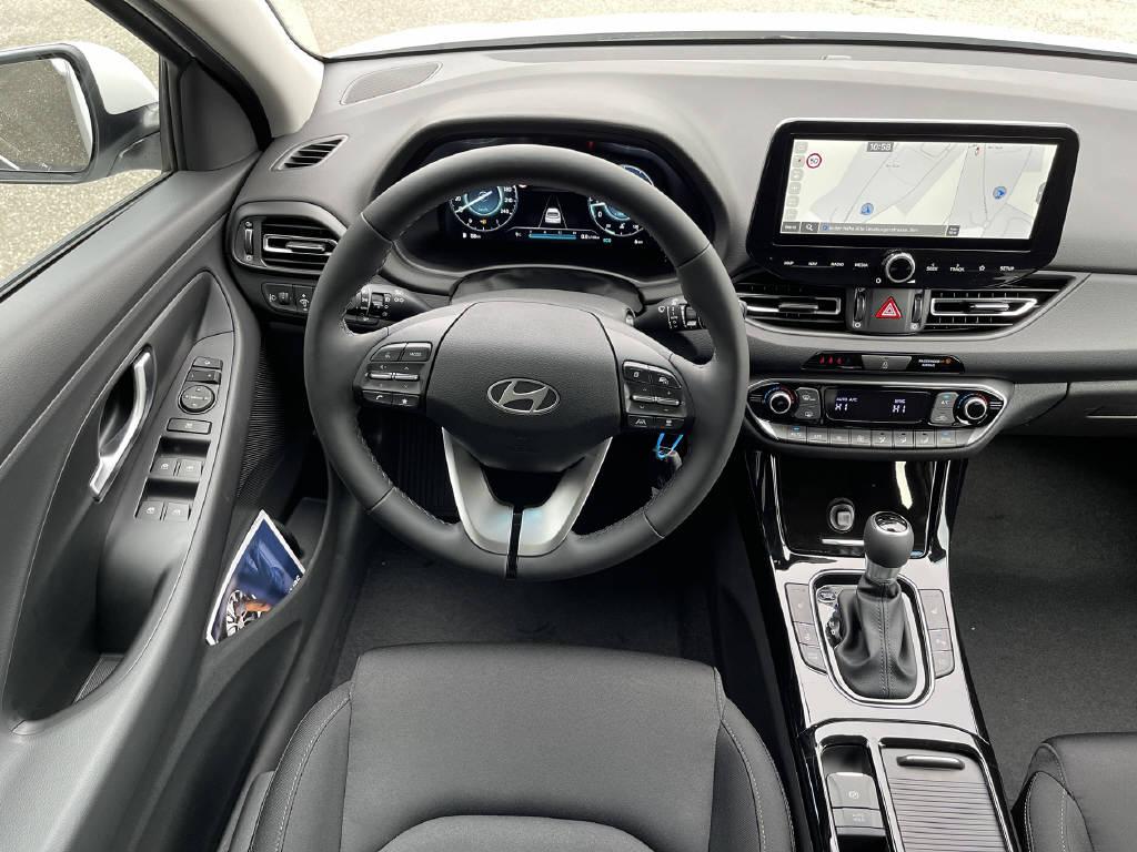 HYUNDAI i30 1.5 T-GDi Amplia-image-7
