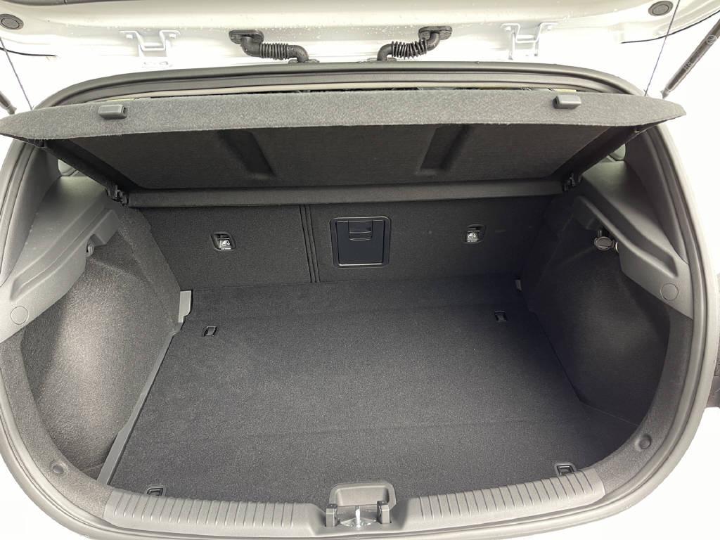 HYUNDAI i30 1.5 T-GDi Amplia-image-4