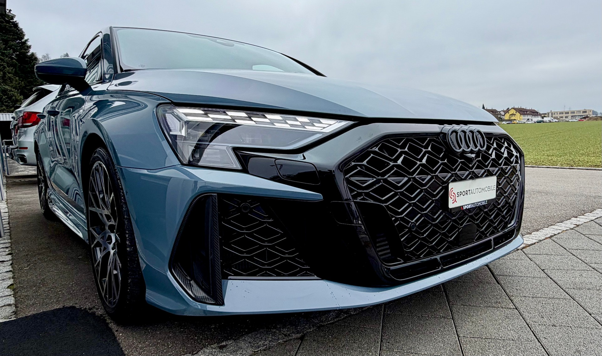 AUDI RS3 Sportback 2.5 TSI quattro S-tronic *280km/h - Carbon - Sonos*-image-4