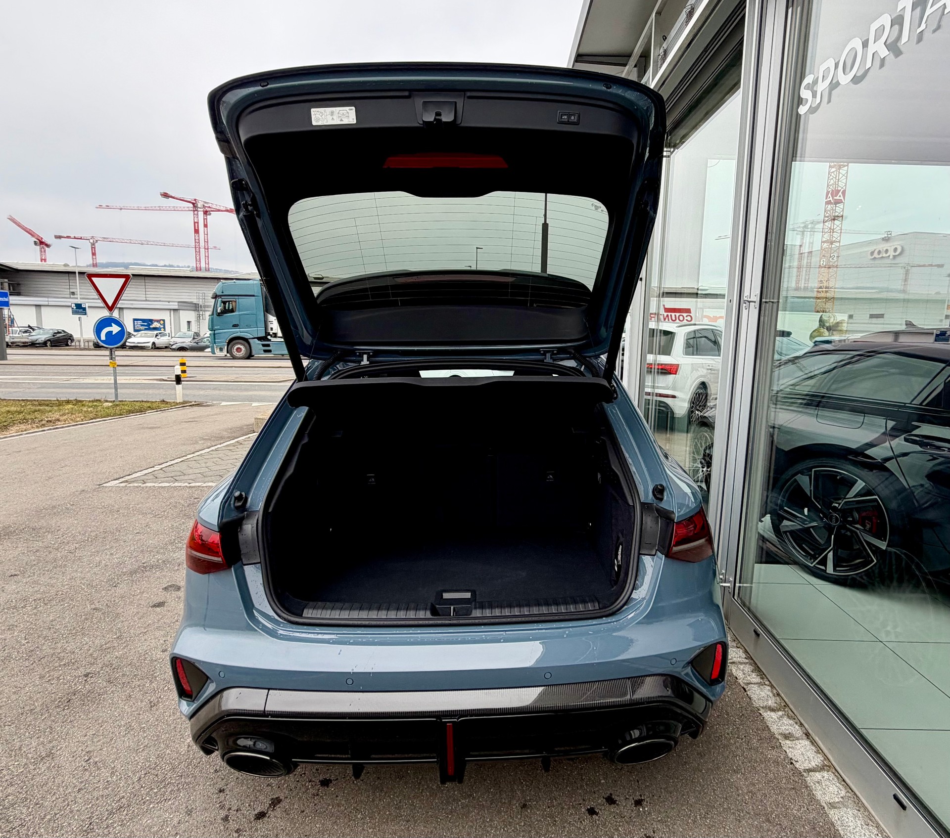 AUDI RS3 Sportback 2.5 TSI quattro S-tronic *280km/h - Carbon - Sonos*-image-10
