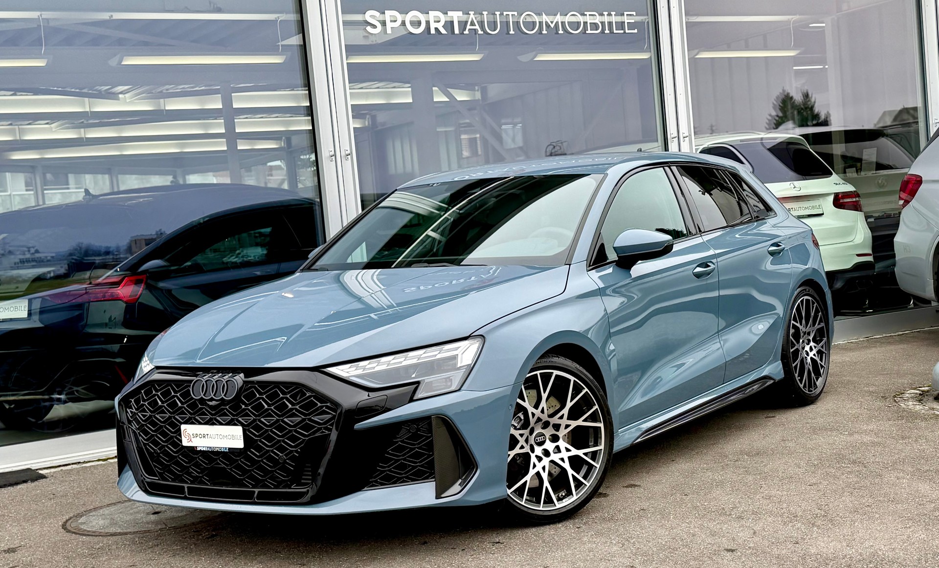 AUDI RS3 Sportback 2.5 TSI quattro S-tronic *280km/h - Carbon - Sonos*-showroom-element-1