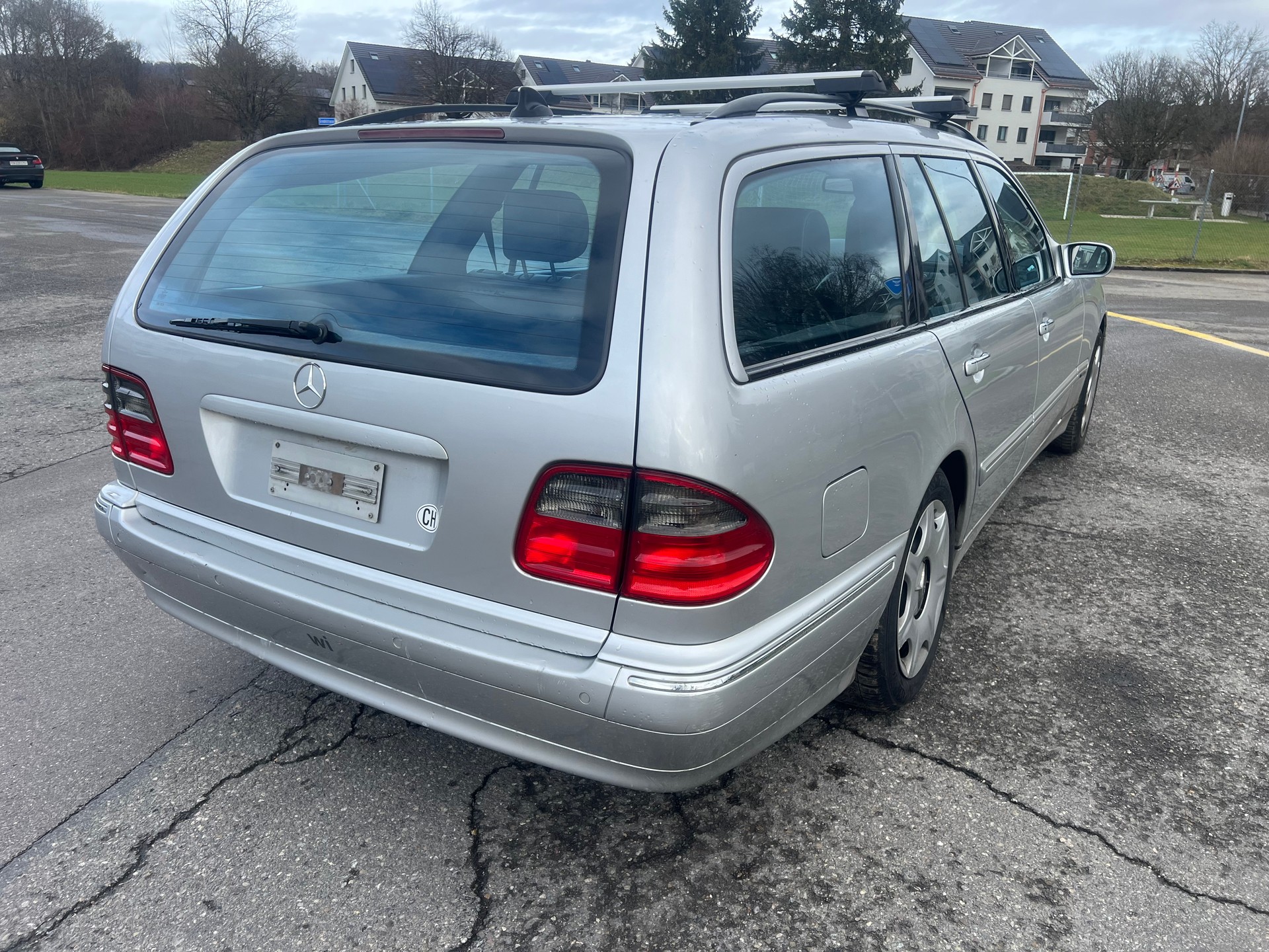MERCEDES-BENZ E 320 Avantgarde Automatic-image-7