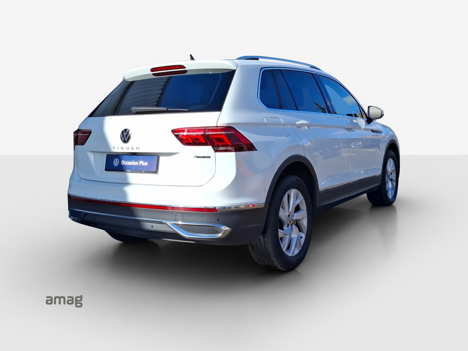 VW Tiguan 2.0 TDI SCR Elegance 4Motion DSG-image-4