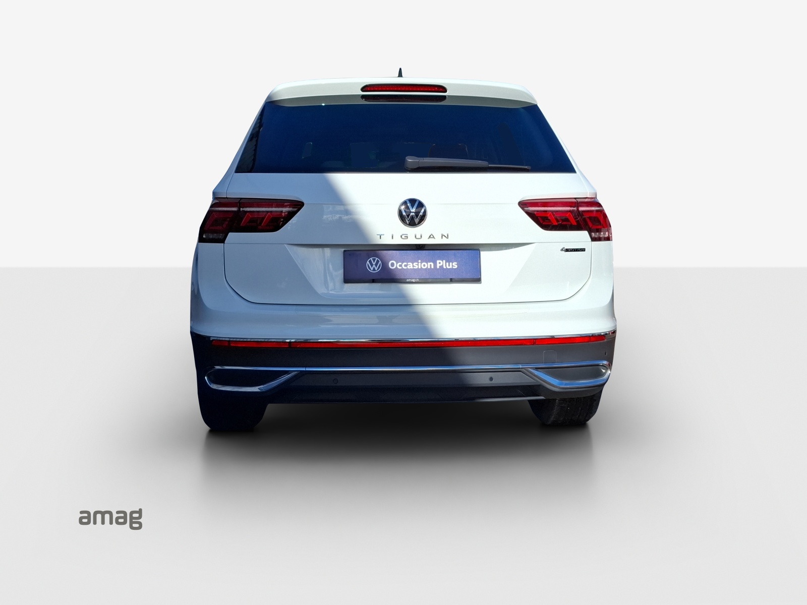 VW Tiguan 2.0 TDI SCR Elegance 4Motion DSG-image-3