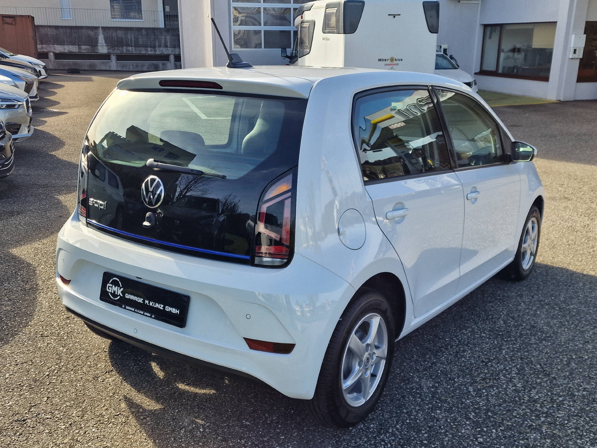 VW Up e-image-4