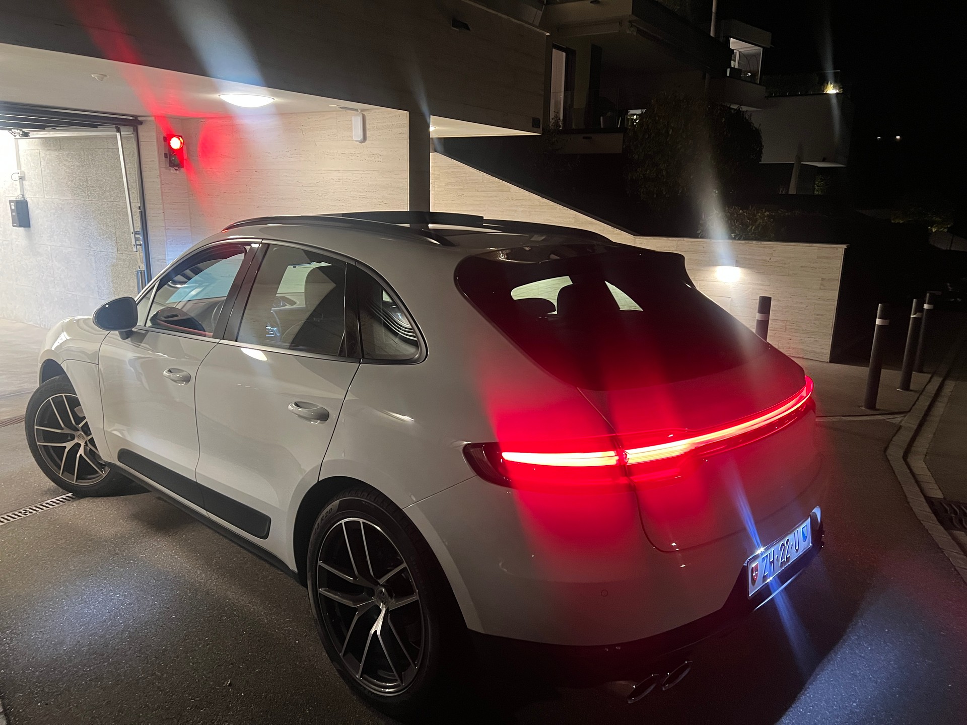 PORSCHE Macan PDK-image-14