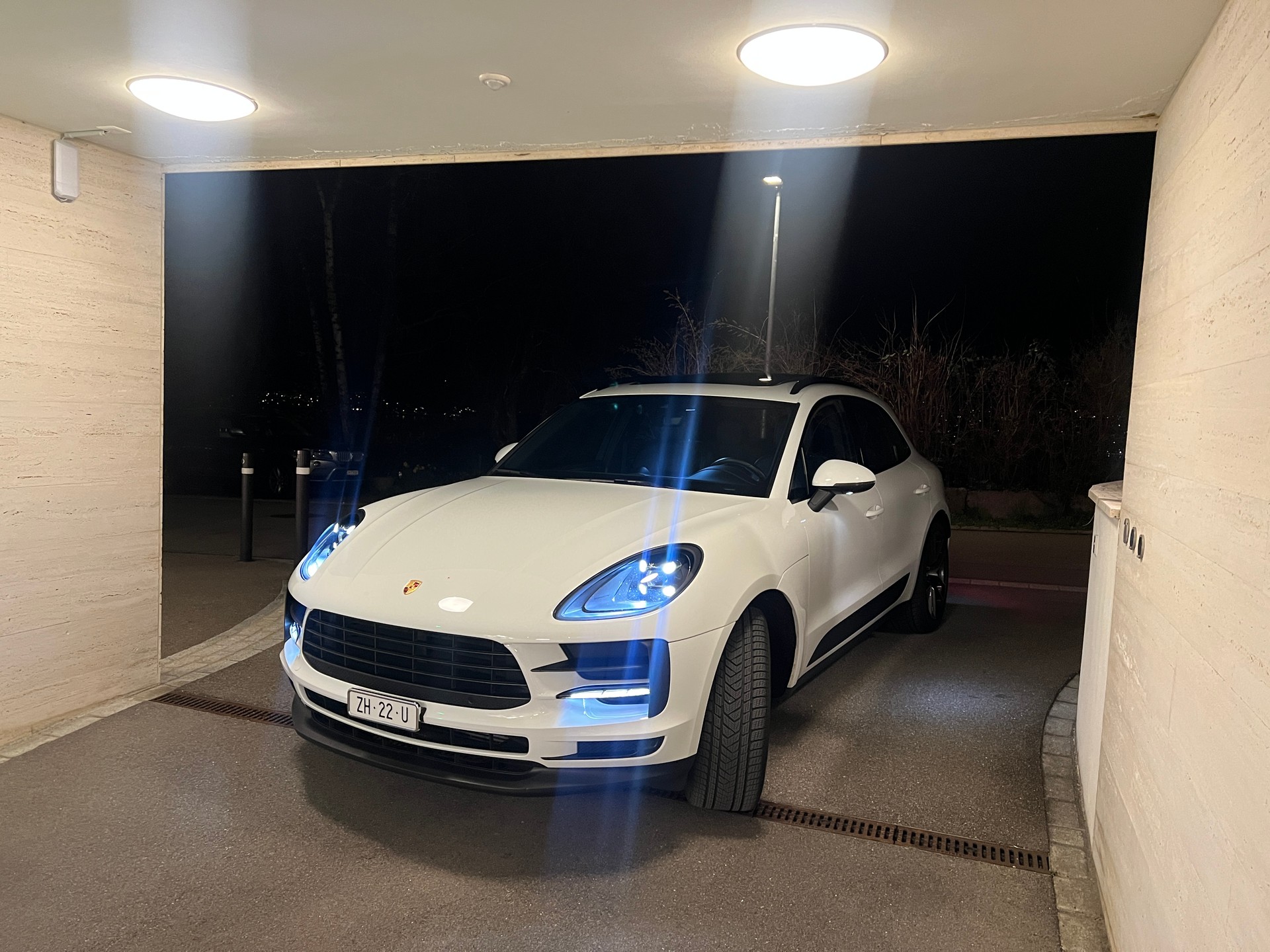 PORSCHE Macan PDK-image-2