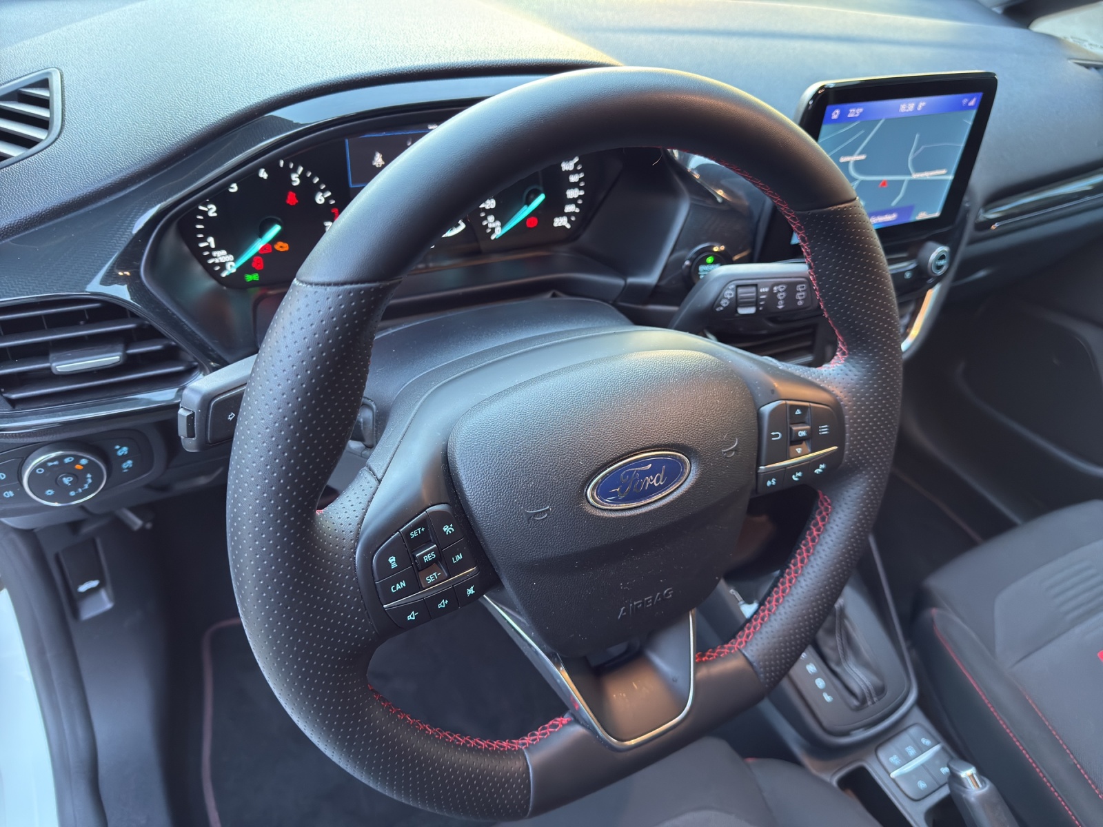 FORD Fiesta 1.0 SCTi MHEV ST Line X *Automat*-image-12