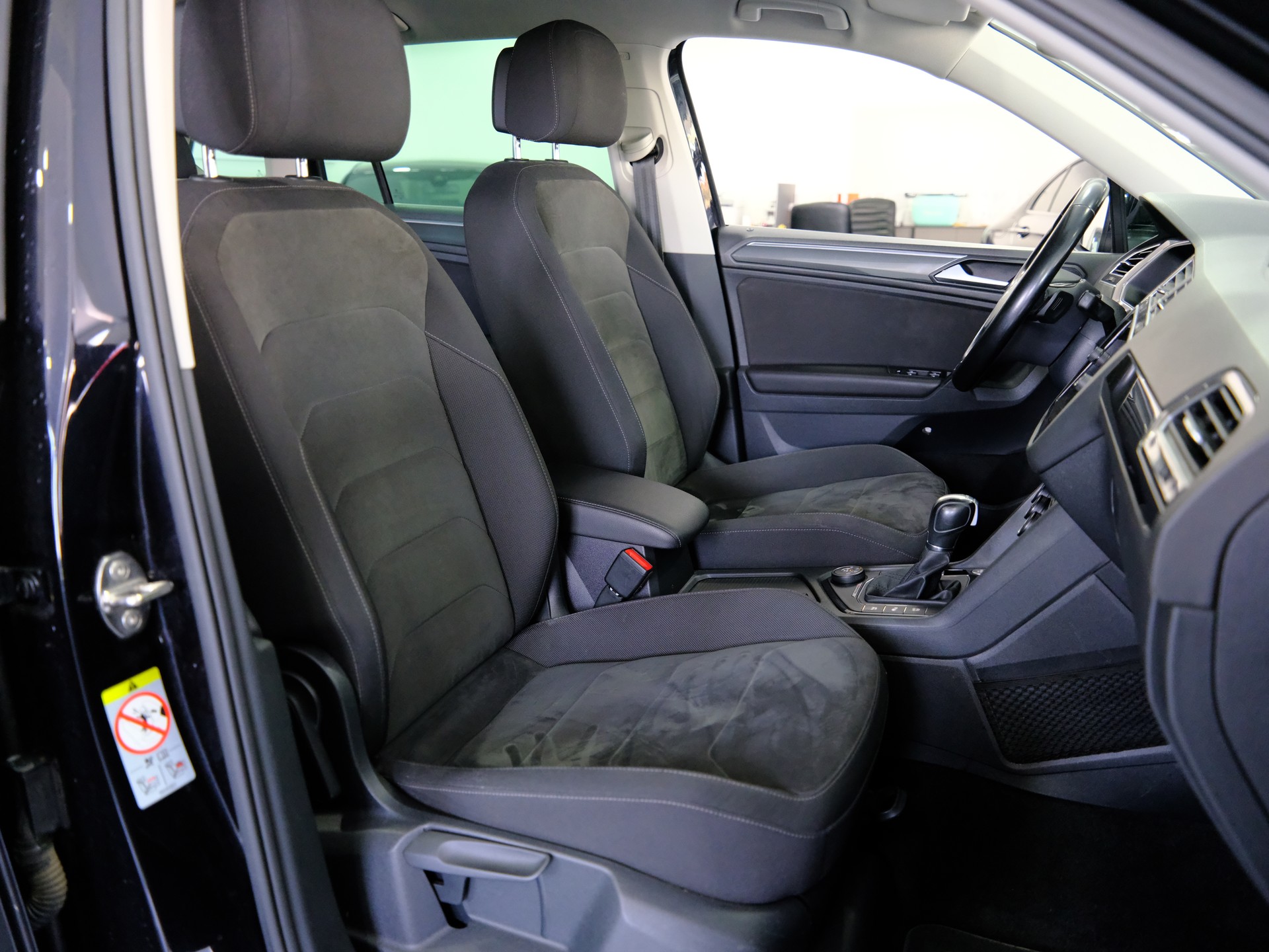 VW Tiguan 2.0 TDI SCR Highline 4Motion DSG-image-14
