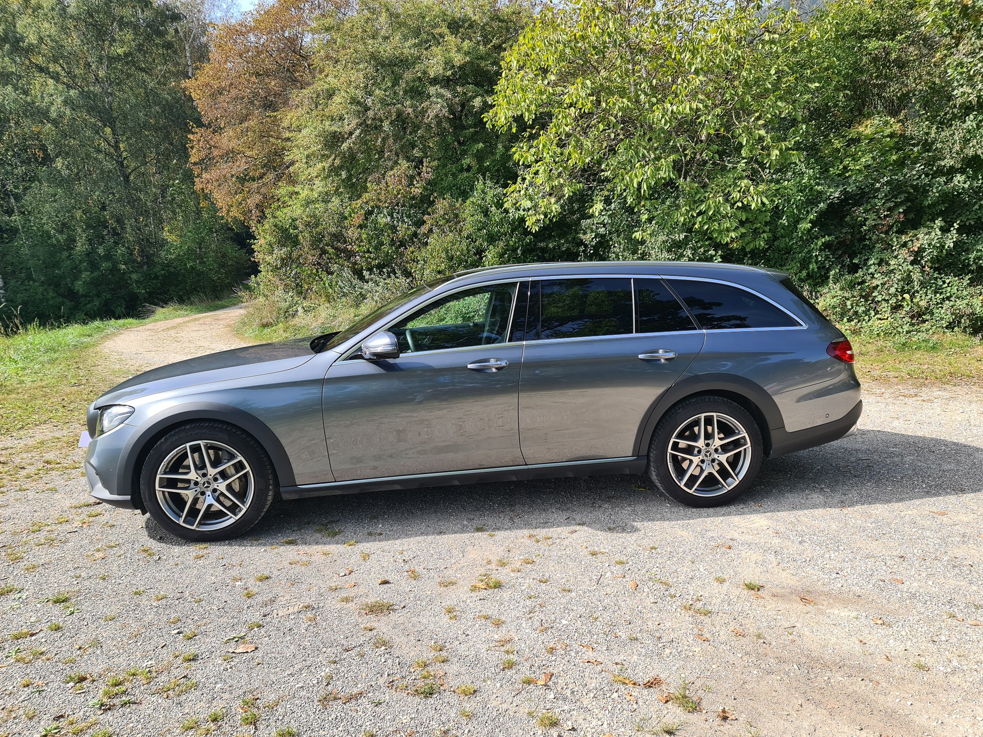 MERCEDES-BENZ E 400 d All-Terrain Avantgarde 4Matic 9G-Tronic-image-0