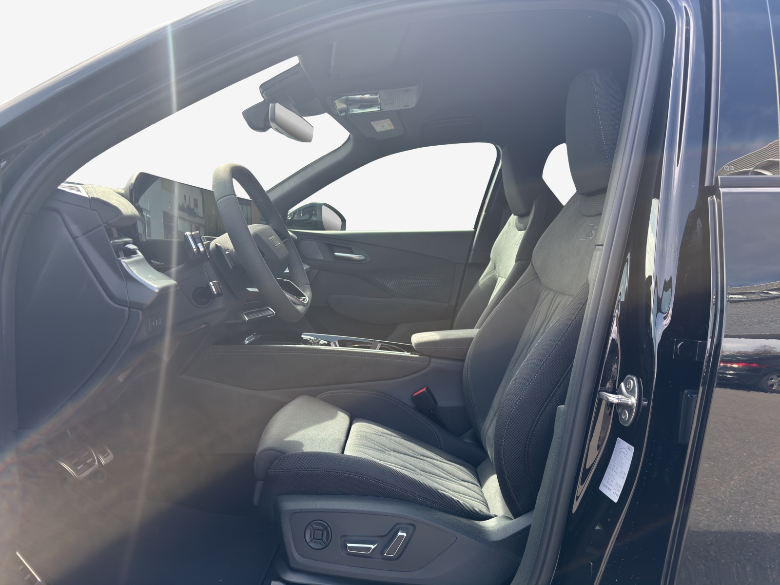AUDI Q3 SUV TFSI quattro 195 kW S tronic-image-7