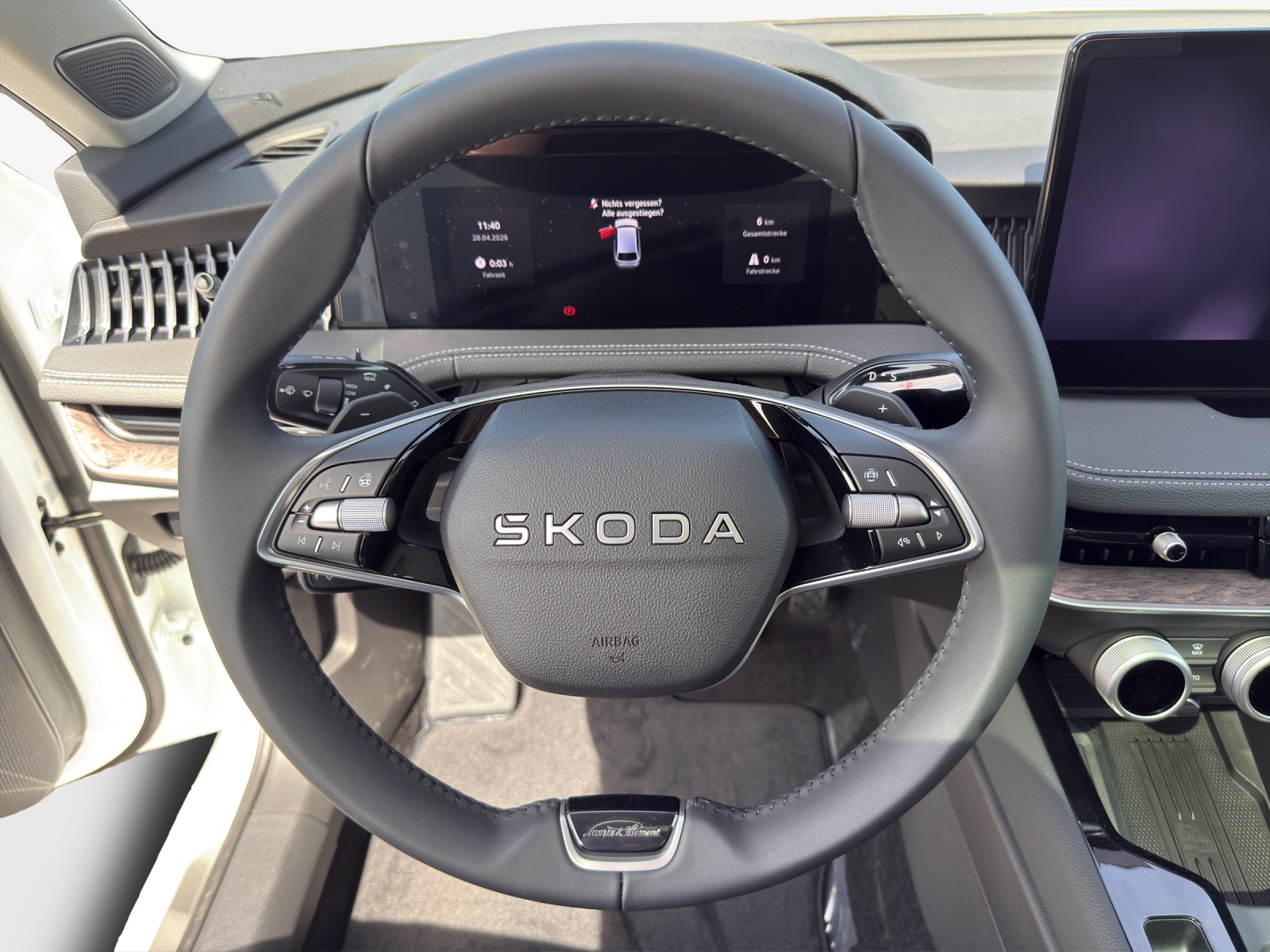 SKODA Superb Combi 2.0 TDi L&K 4x4 DSG-image-9