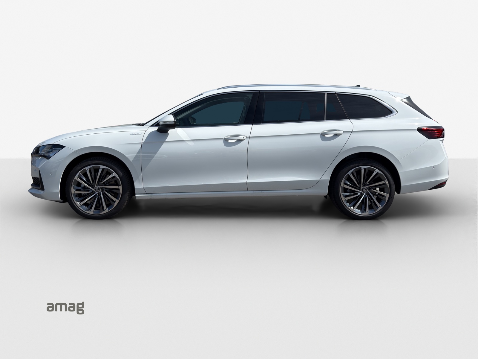 SKODA Superb Combi 2.0 TDi L&K 4x4 DSG-showroom-element-1