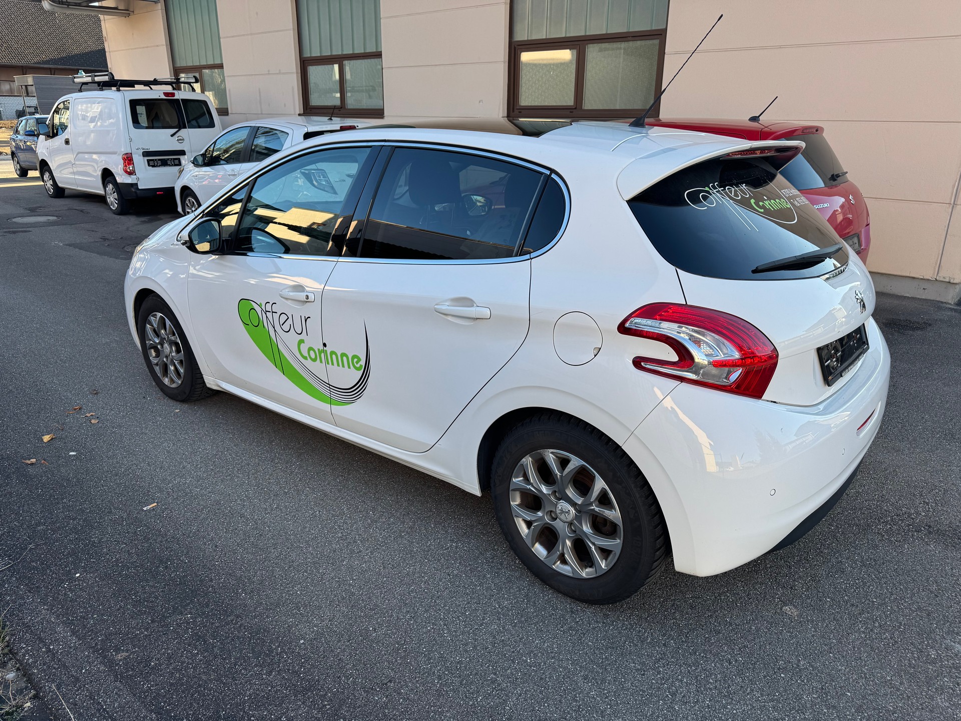 PEUGEOT 208 1.6 VTI Allure-image-3