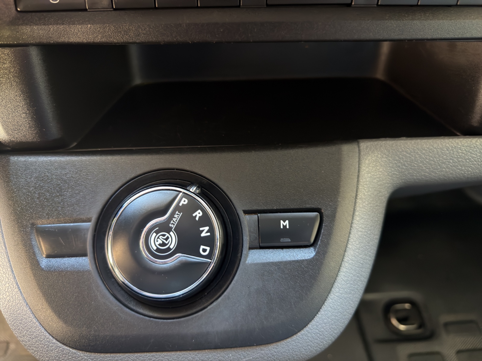 PEUGEOT Expert 2.0 BlueHDi 120 S&S Premium Long EAT8-image-13