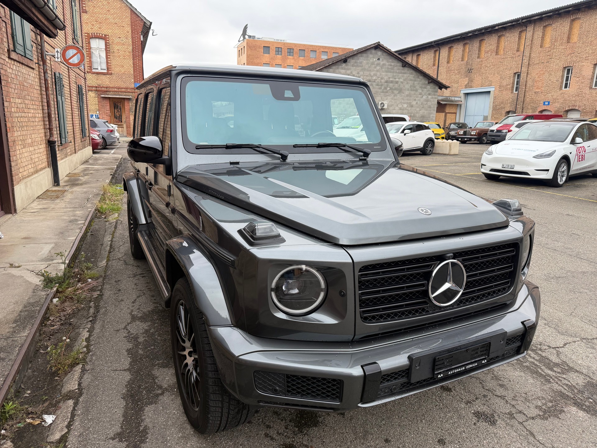 MERCEDES-BENZ G 350 d AMG Line 9G-Tronic-image-7