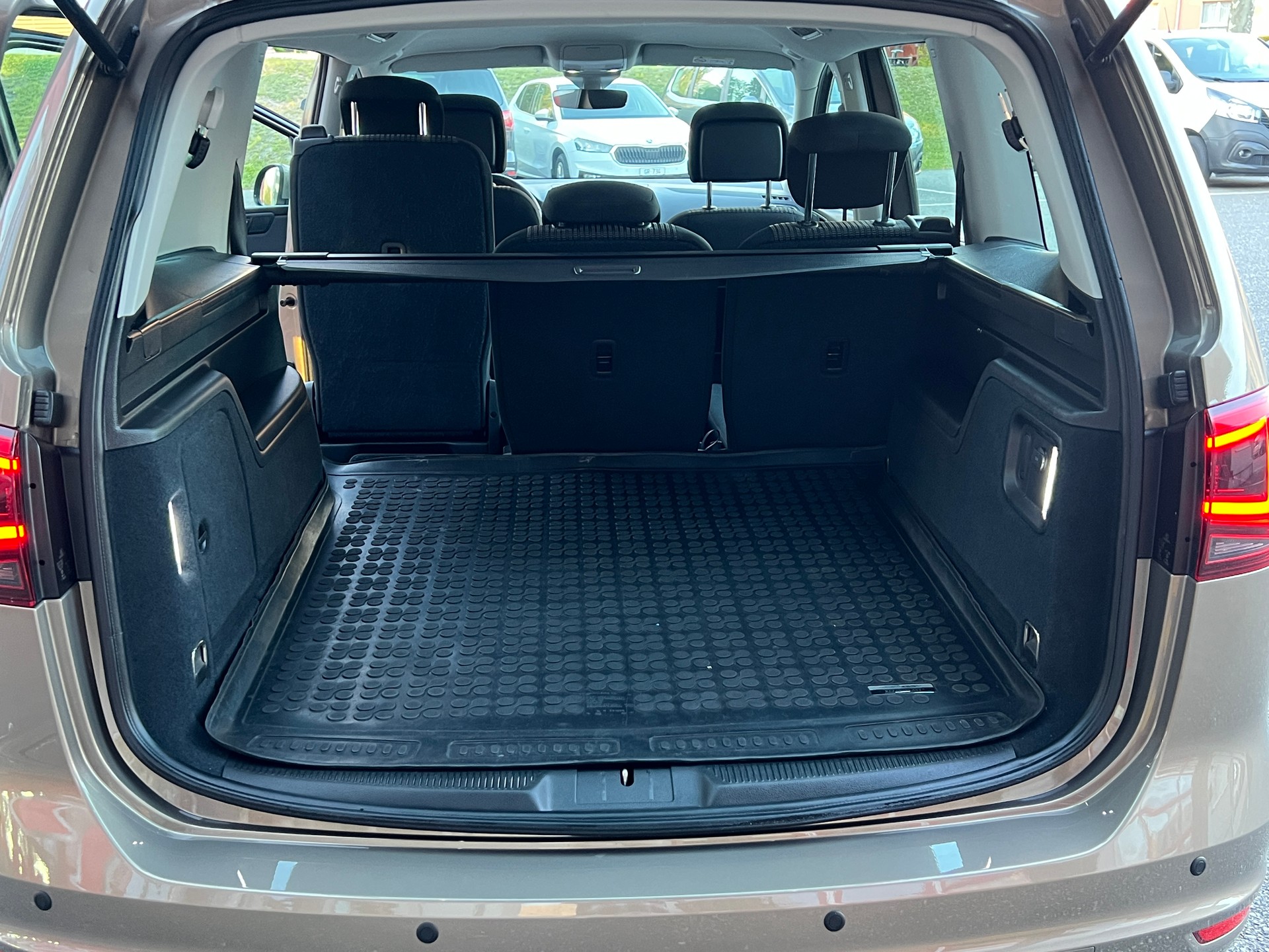 SEAT Alhambra 2.0 TDI 4Drive Style-image-10