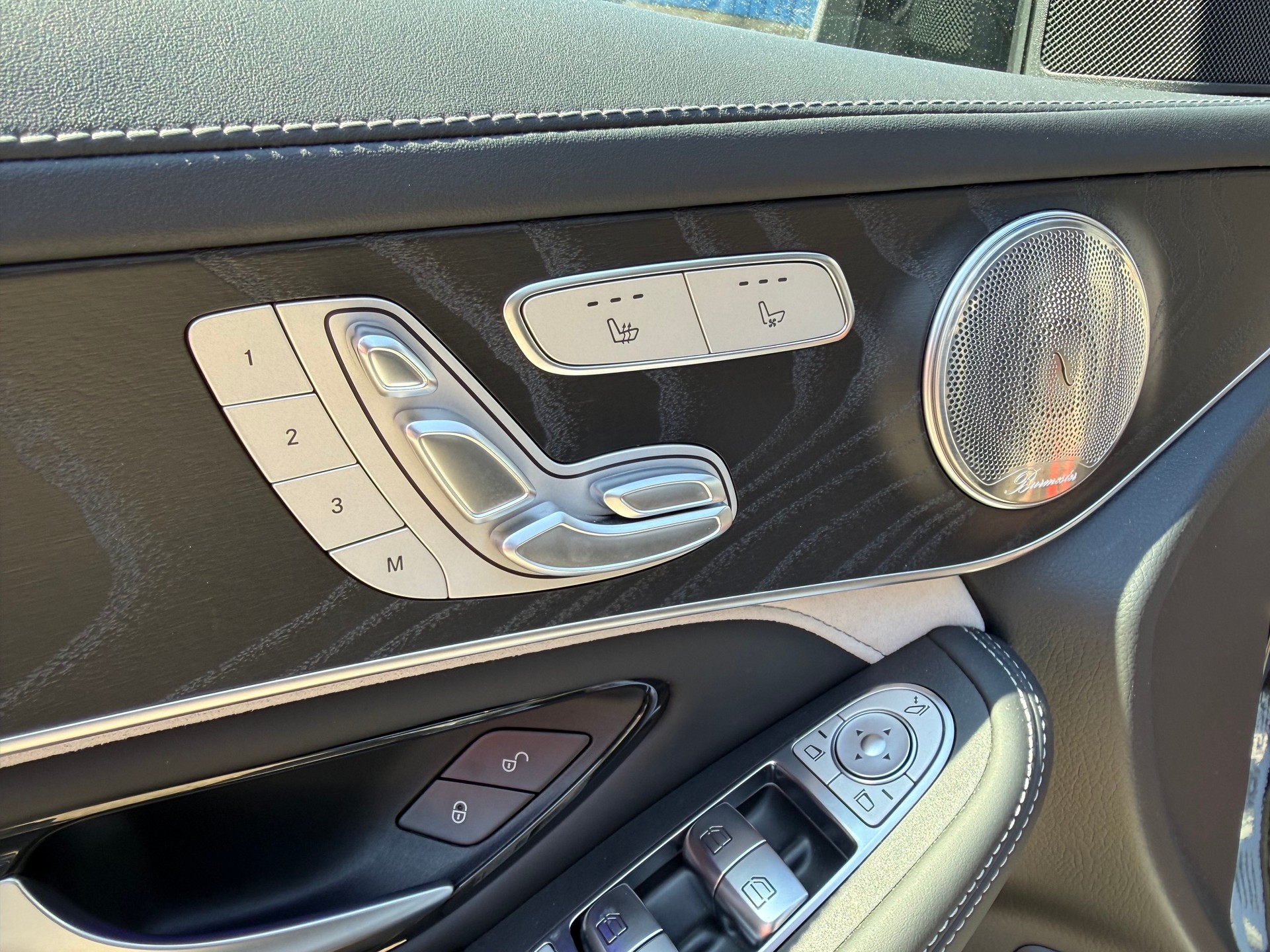 MERCEDES-BENZ GLC 63 S AMG 4Matic 9G-Tronic-image-11