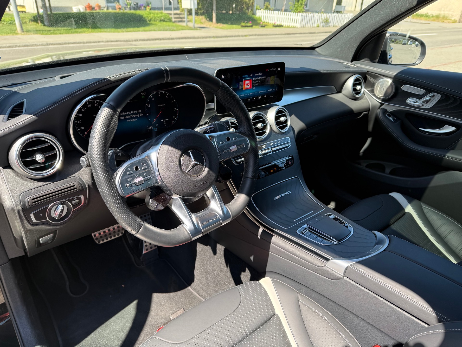MERCEDES-BENZ GLC 63 S AMG 4Matic 9G-Tronic-image-6